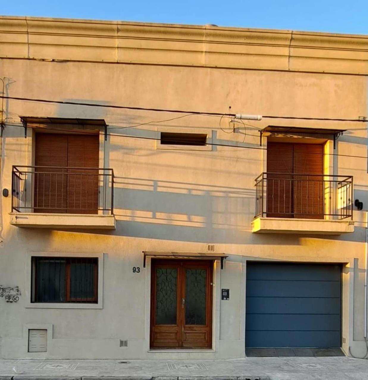 DUPLEX