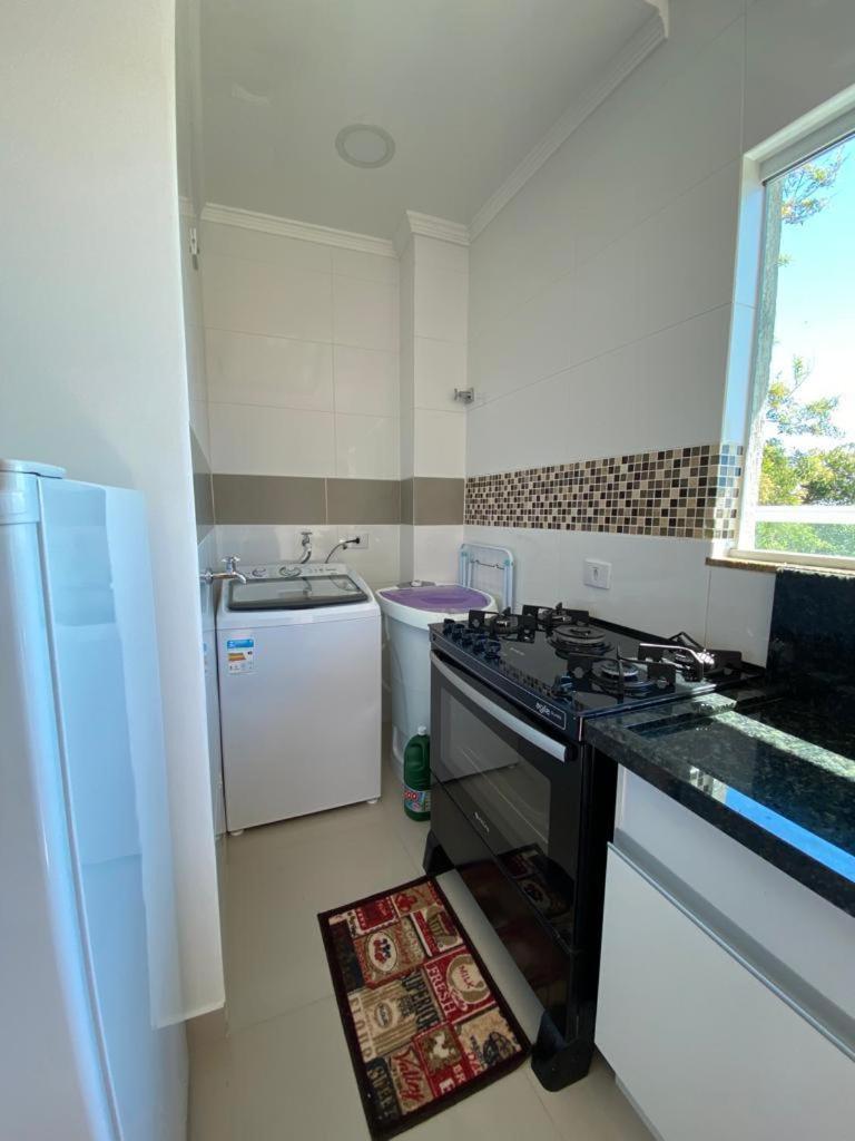 Apartamento com varanda e vista para o mar!