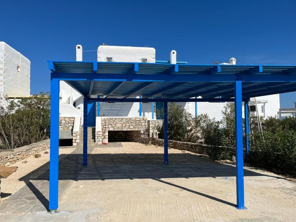 Paros Home