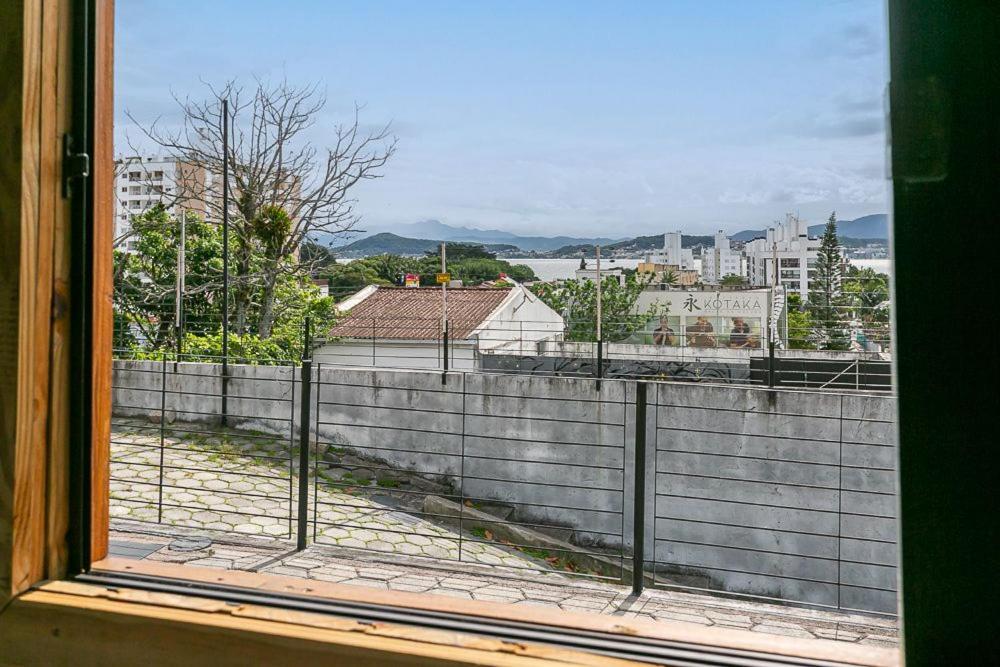 Casa Próximo ao Centro com Vista para o Mar.