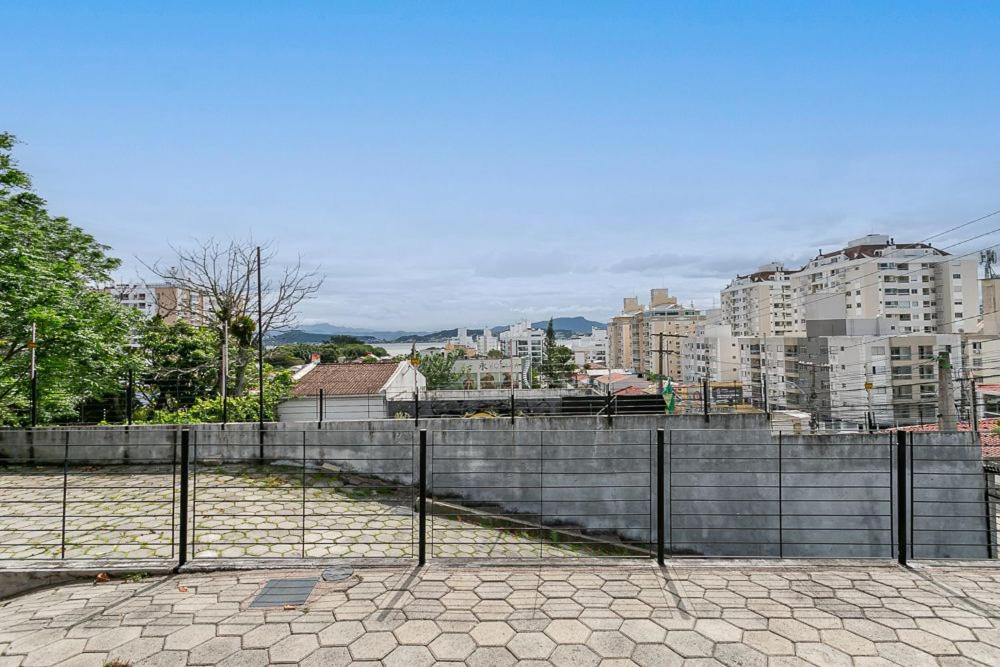 Casa Próximo ao Centro com Vista para o Mar.