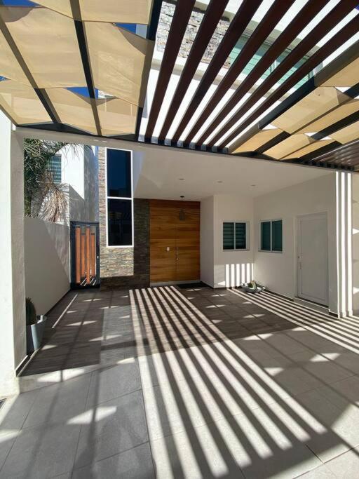 Hotel Casa con alberca propia en fraccionamiento coronado - Image 1