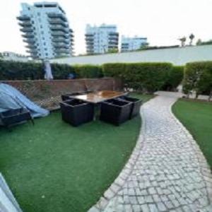 2 BED, 2 Bath Garden Mews Ocean Village view 4