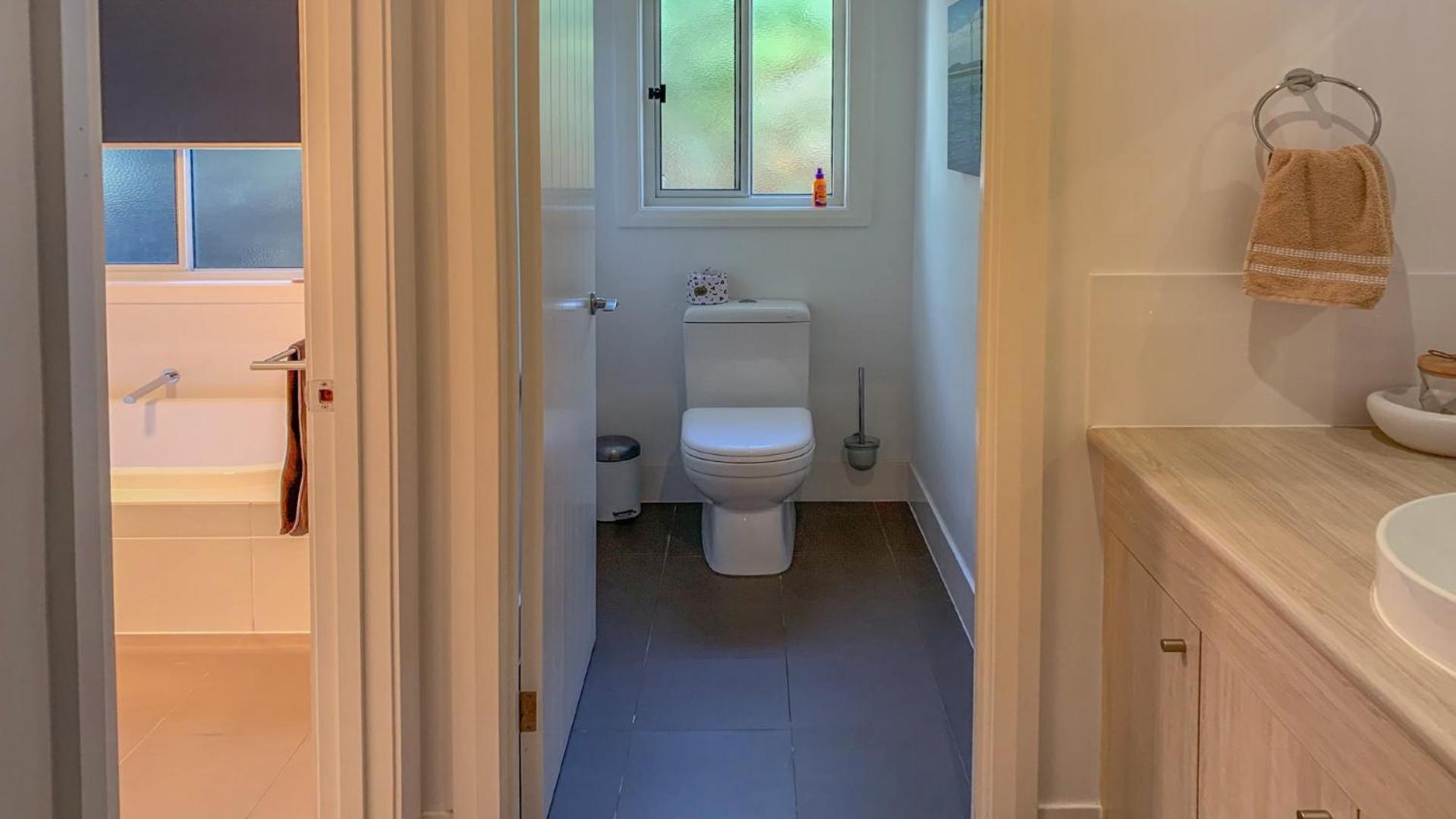 Angasi Is One Of Coffin Bay's Premium Properties - With Free Wifi