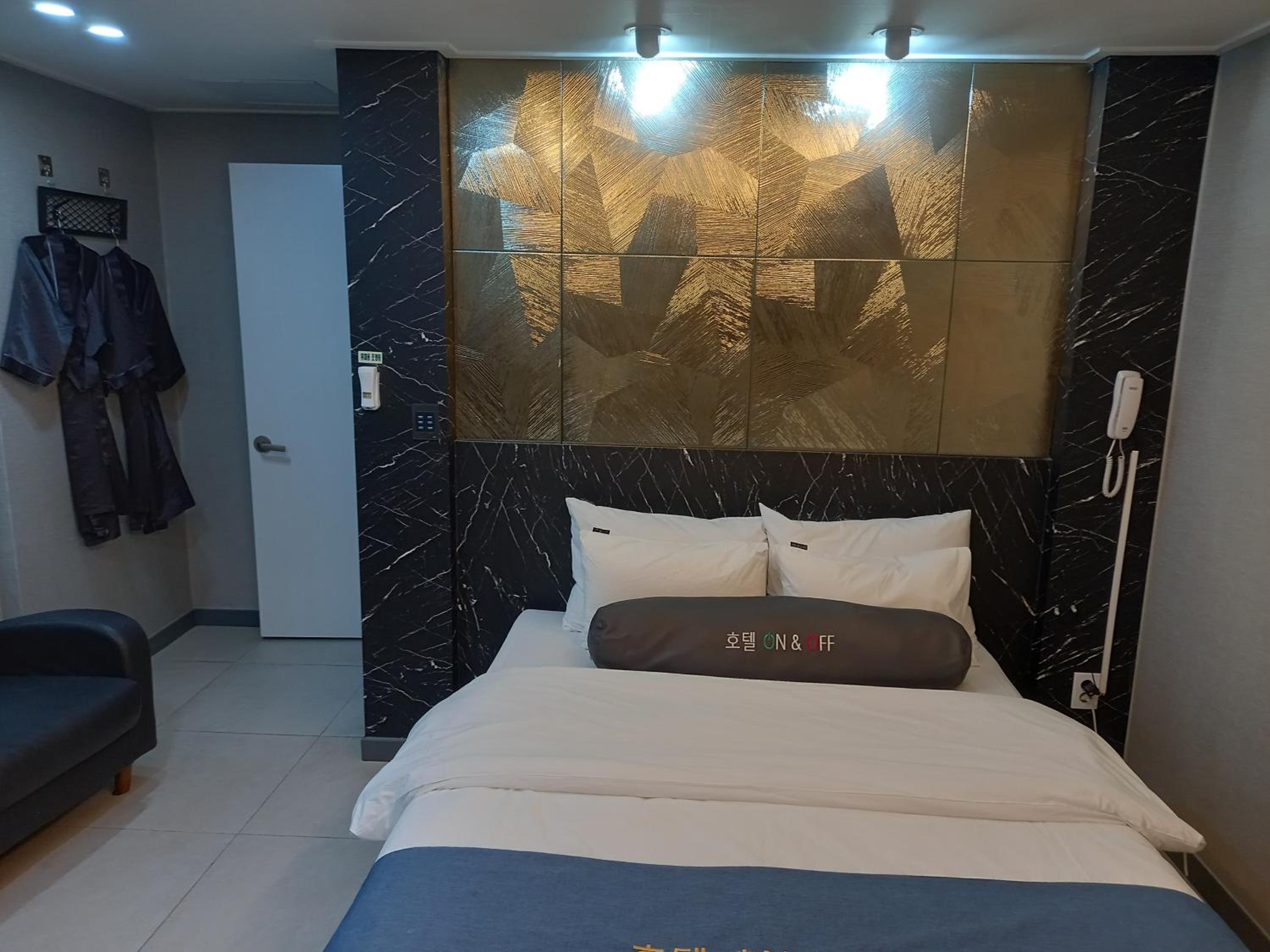 On & Off Hotel Bupyeong