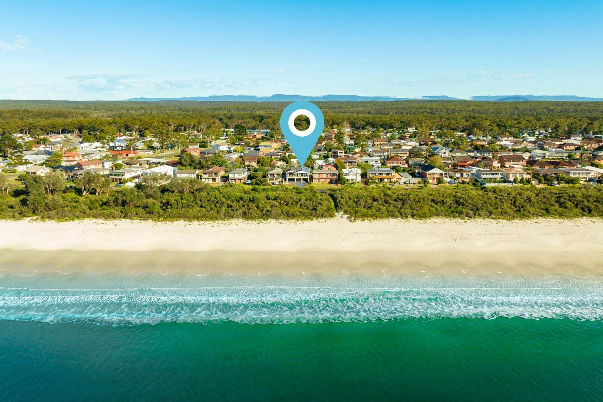 Callala Beach Walk - Beachfront with Fireplace