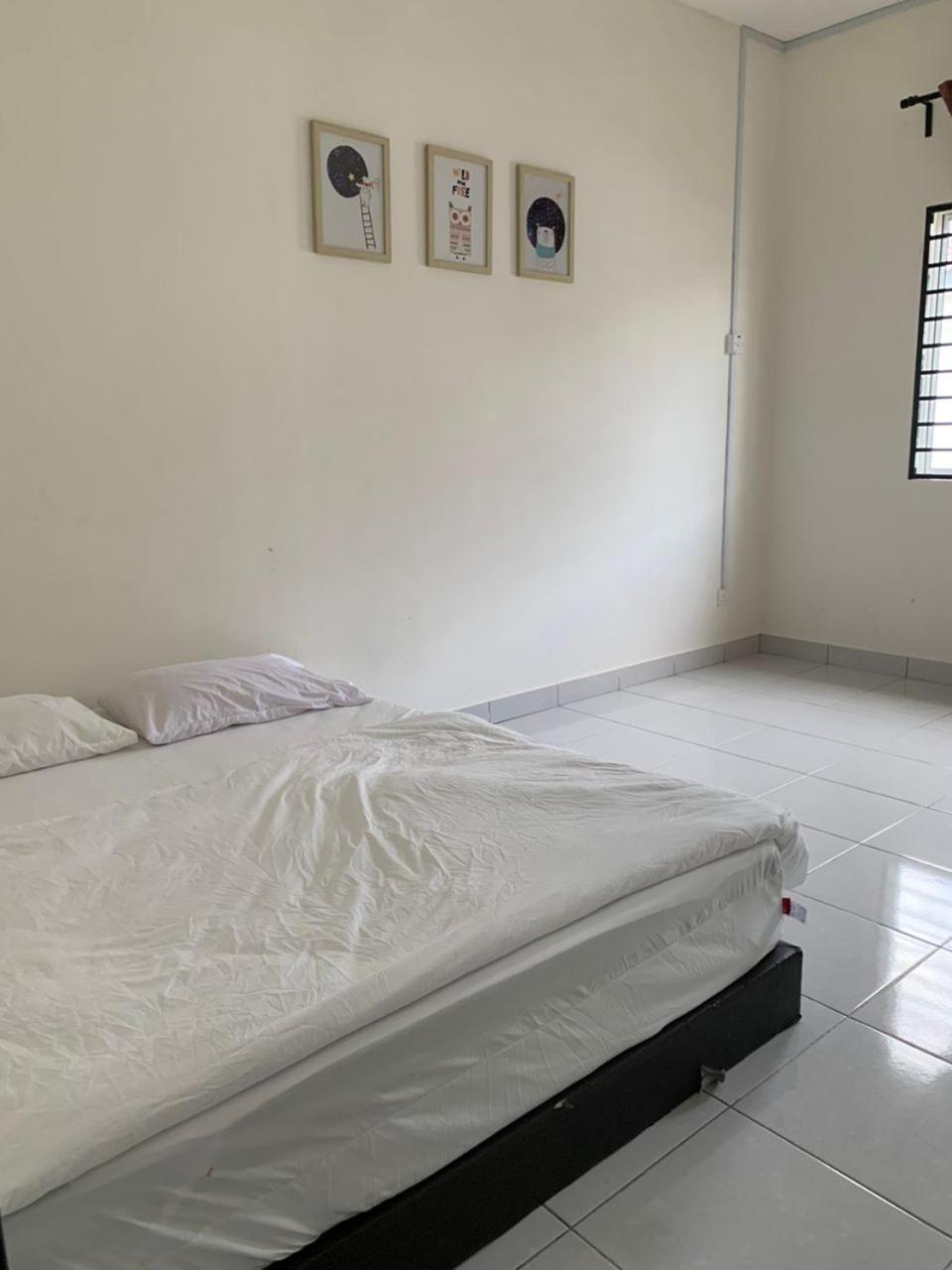 Juwita&Arjuna Homestay Teluk Senangin