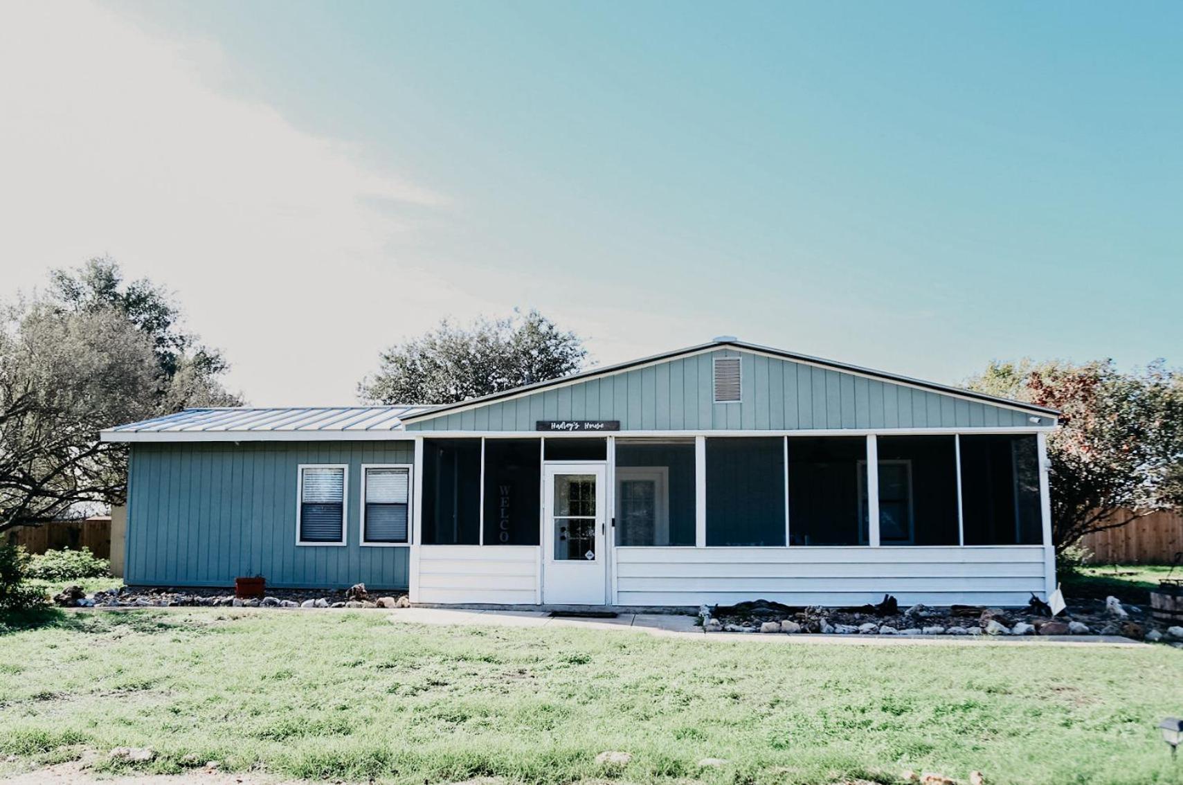 Hadley's House - A Country 3 Bdrm with Screened-In Porch view 4