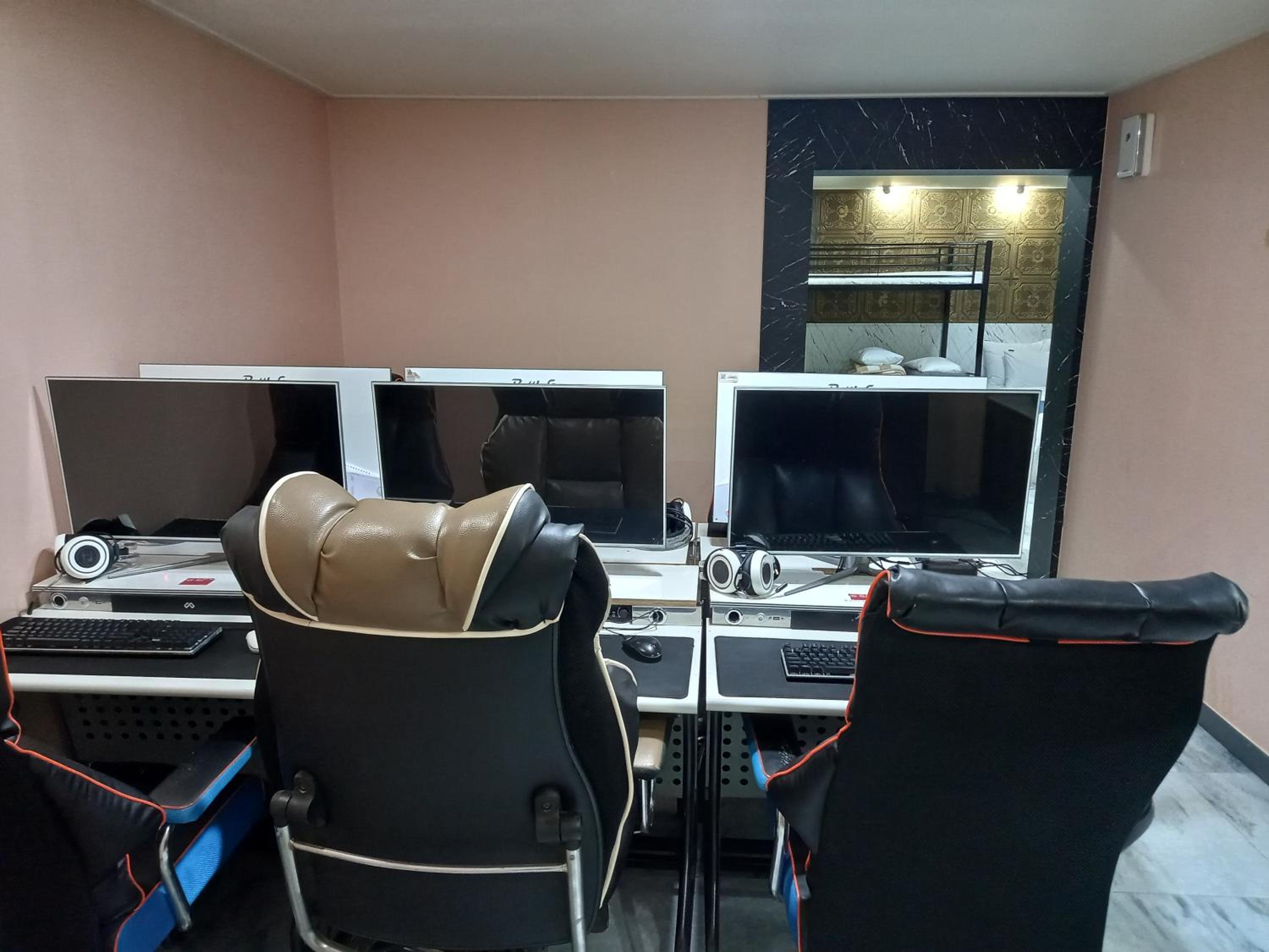 On & Off Hotel Bupyeong