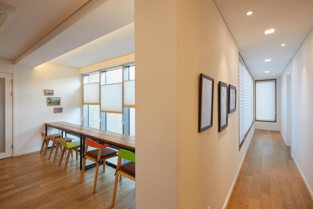 Puzzlestay House
