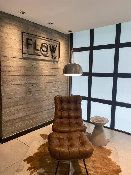 Loft Flow Parque Una com garagem!