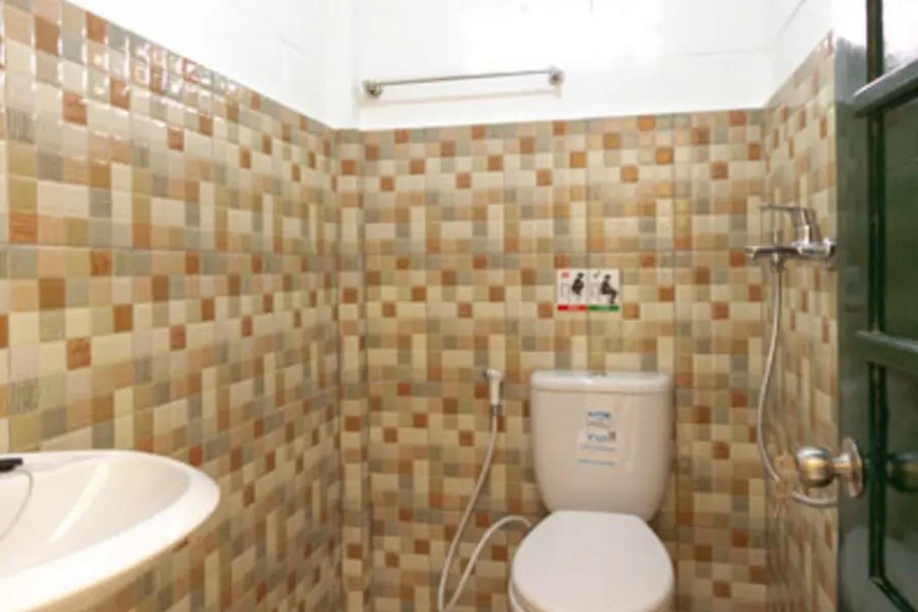 RedDoorz Syariah near Titik Nol Yogyakarta, 욕야카르타 - 19