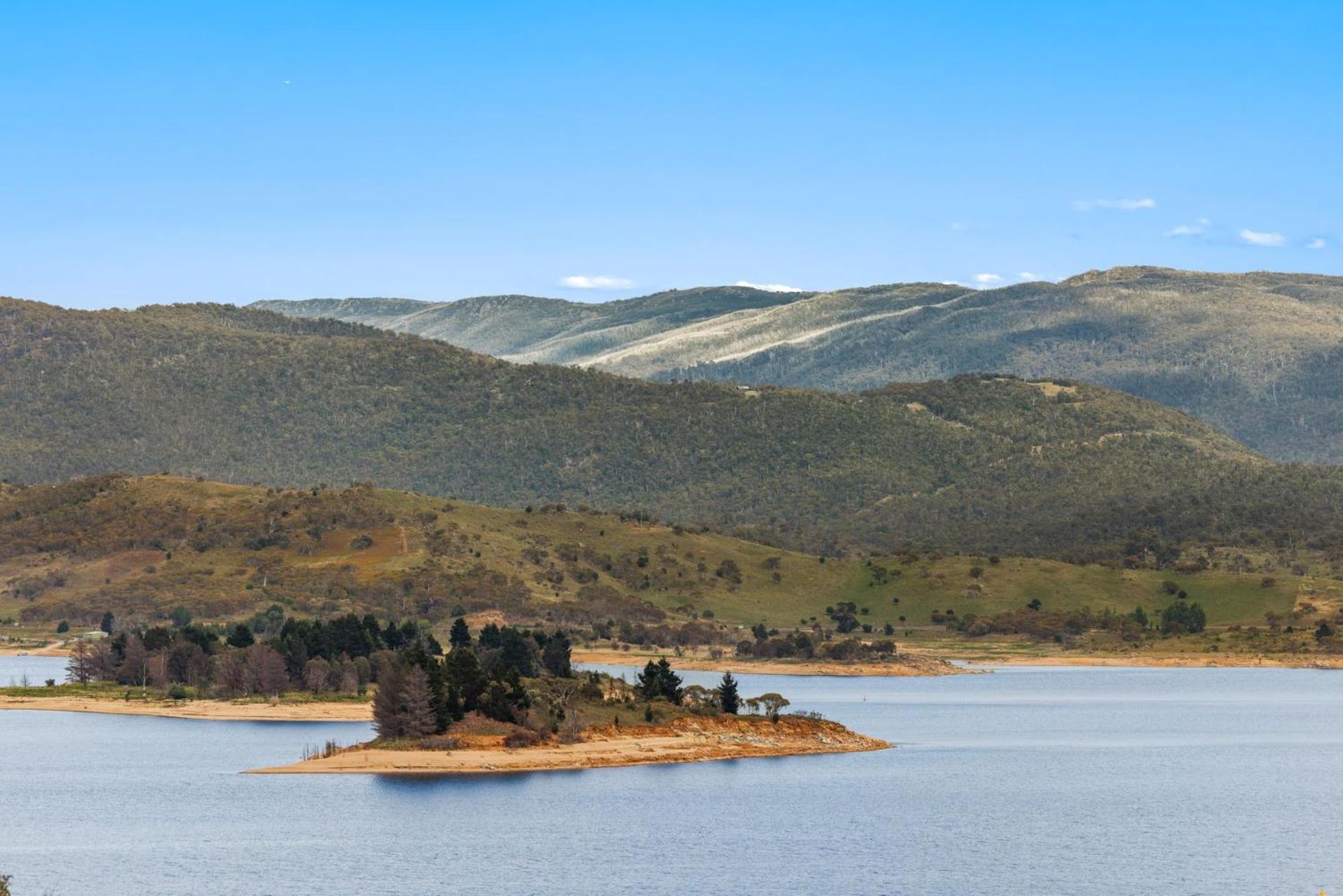 Lake View Retreat