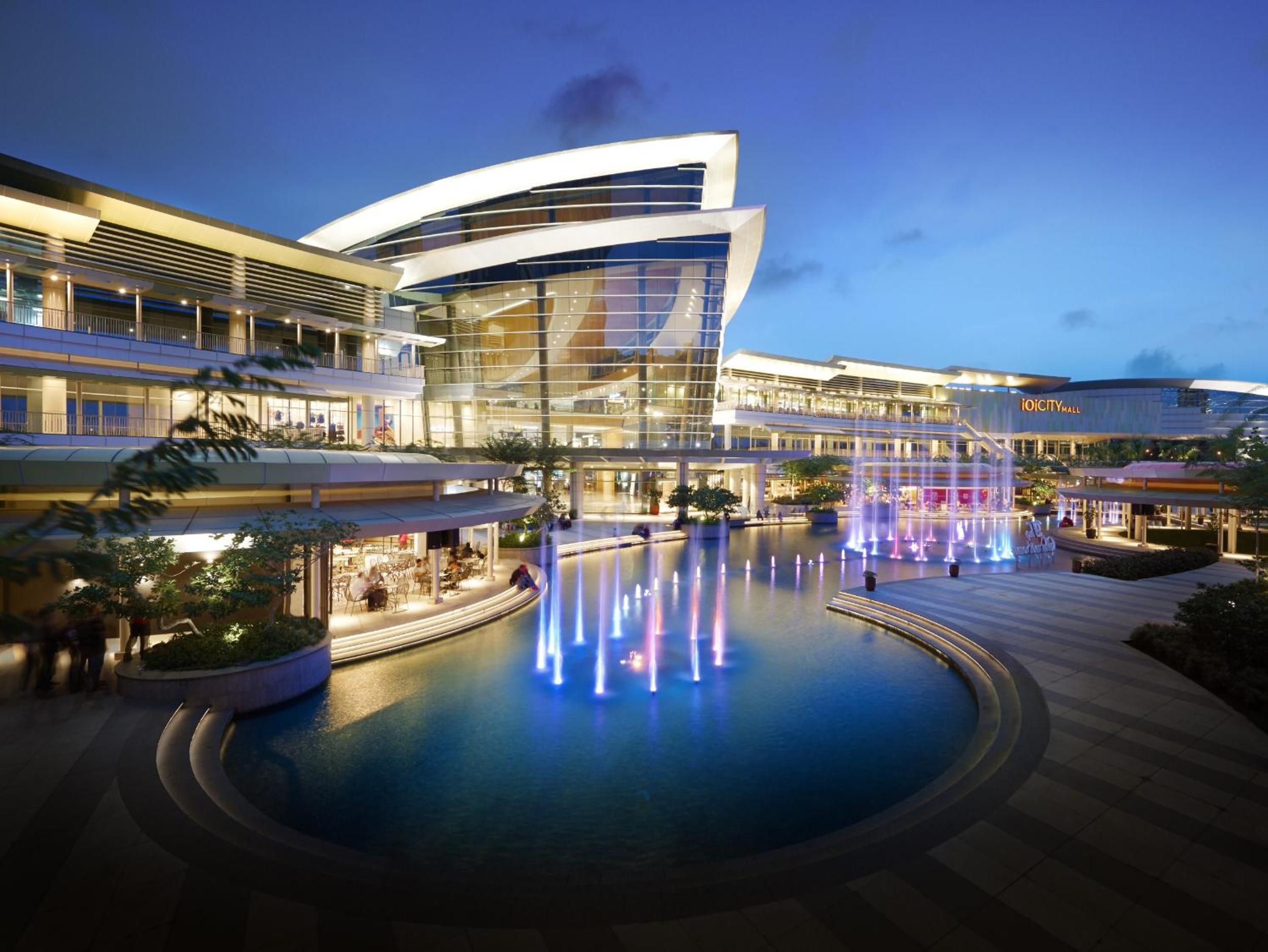 Friends and Families 3 Bedrooms at IOI Resort City view 3