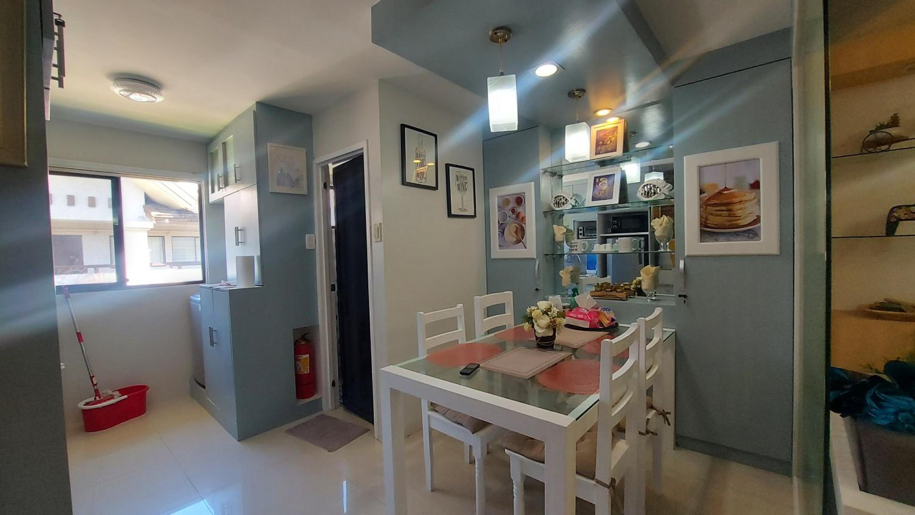 cozy 2 Bedrooms one oasis fullyfurnished back SM Mall Ecoland