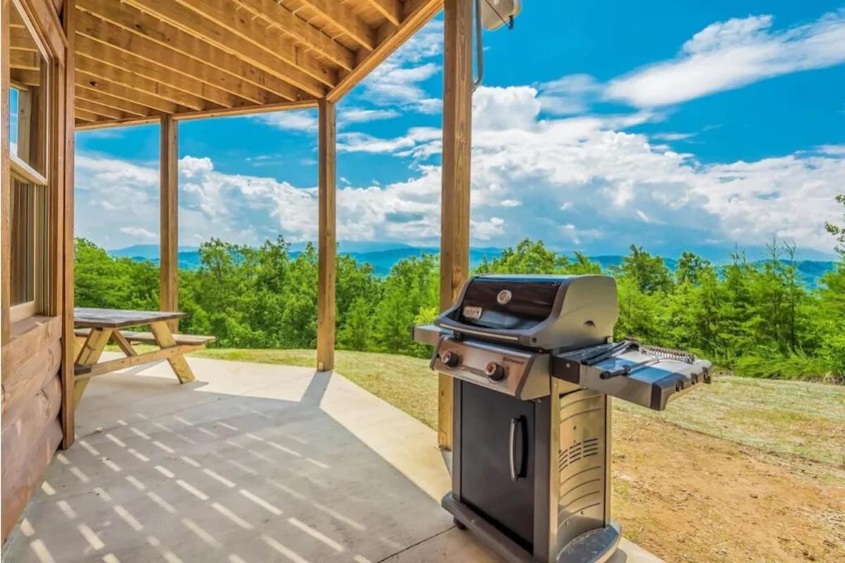 Freedoms View, Game Room & Amazing Views, FREE tickets each paid day, Hot Tub!!! view 5