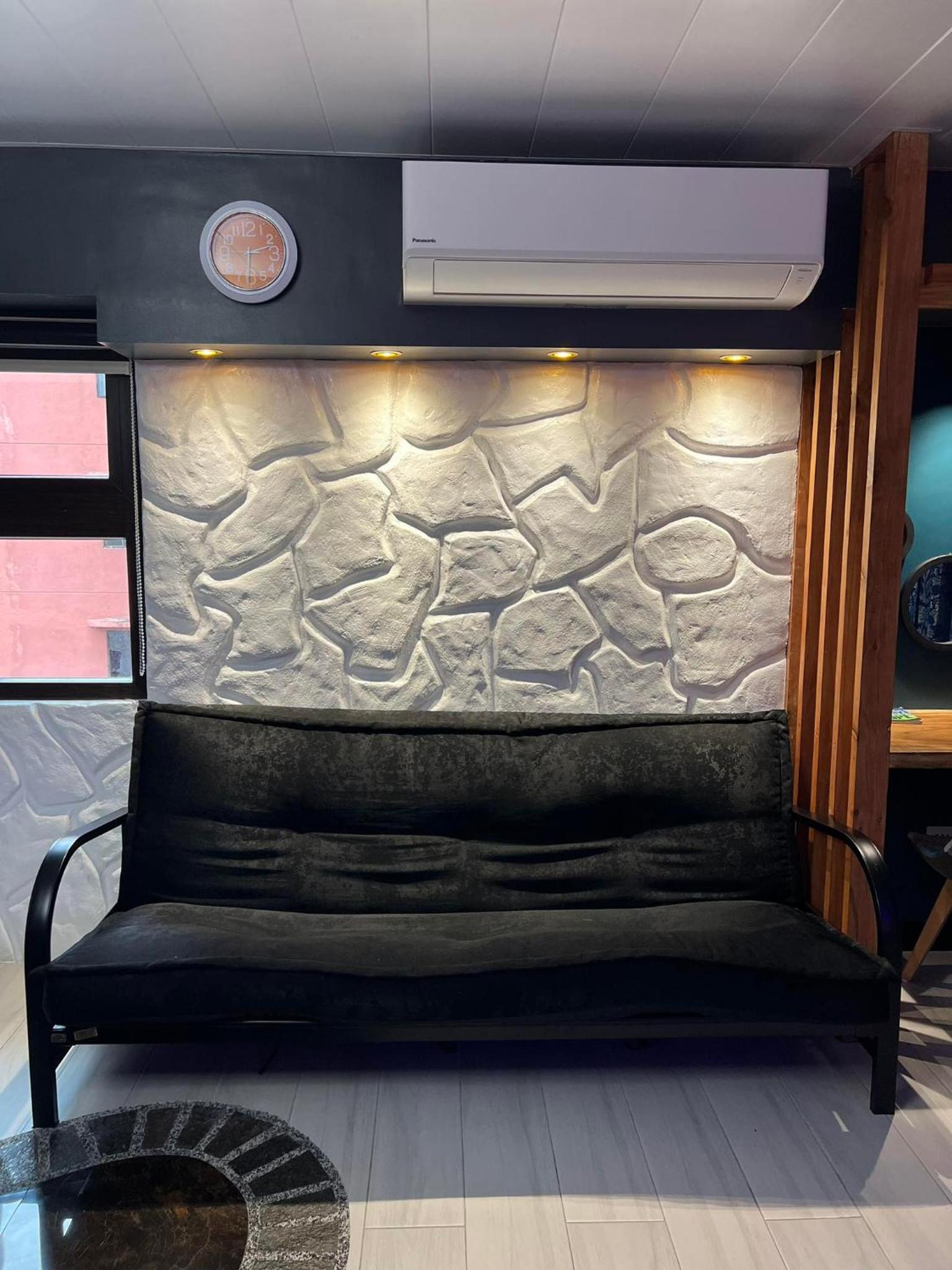 CLOCKWORKORANGE Luxury Suites