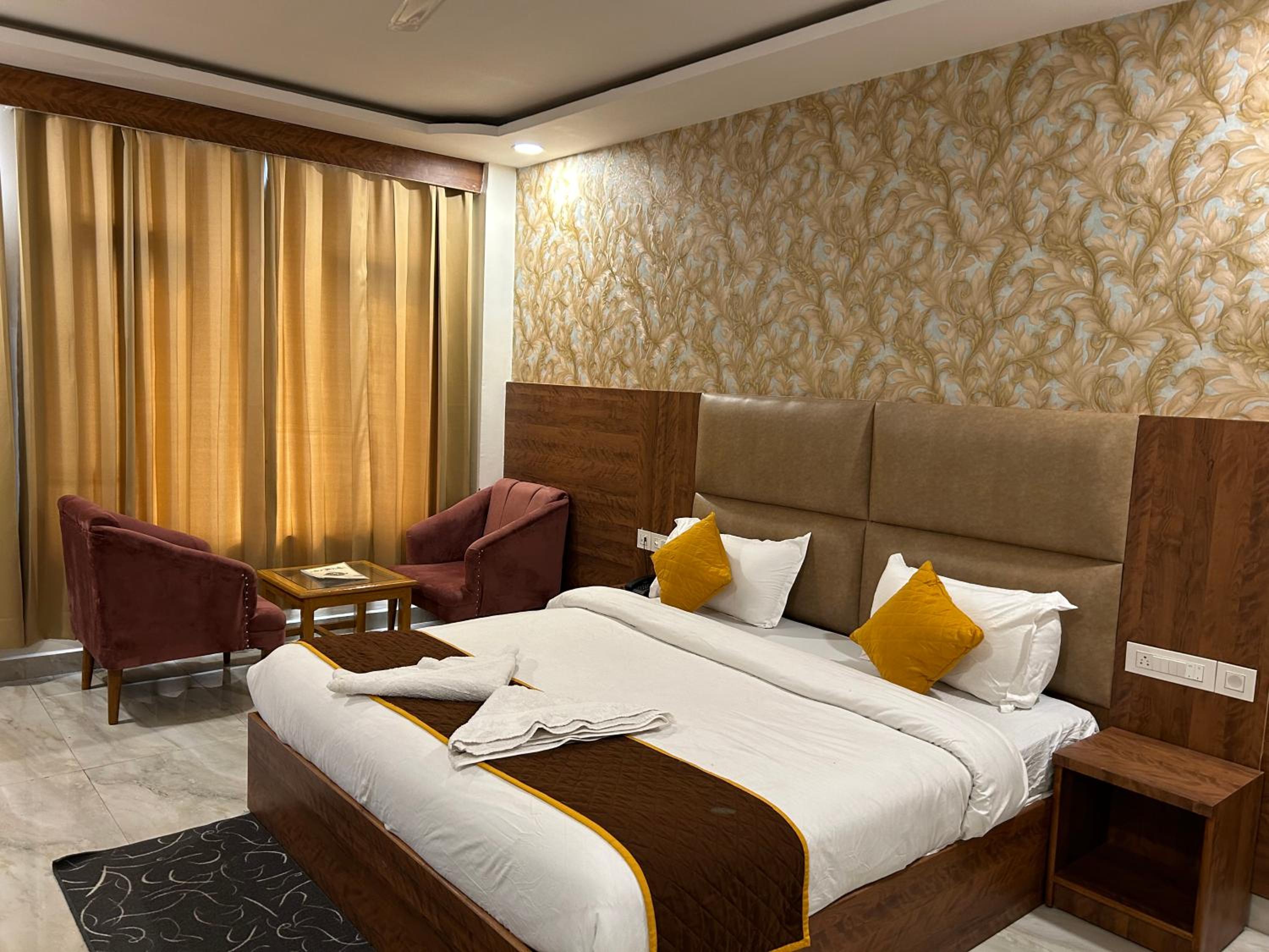 High Sky Resort - Best Luxury Hotel in Dharamkot view 4