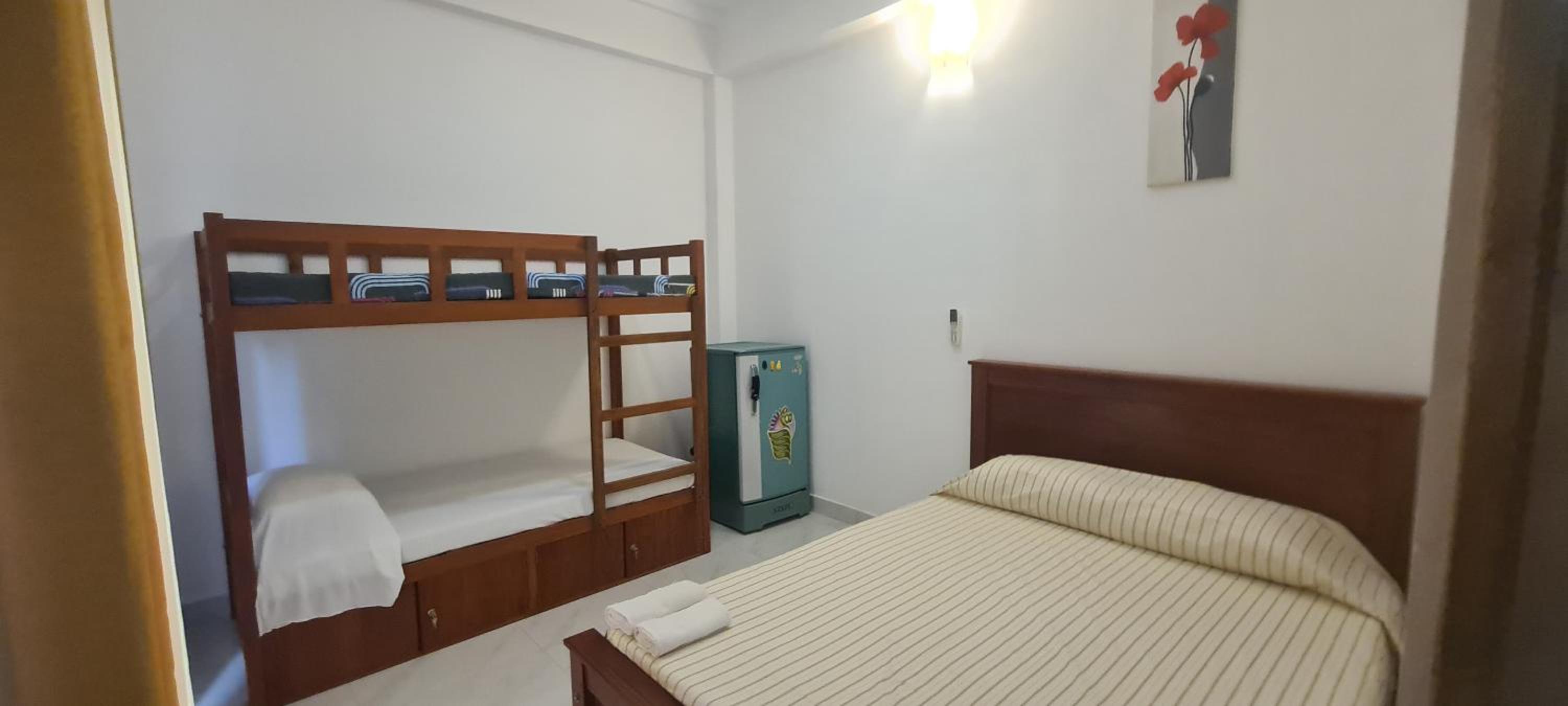 Ceylon Lodge - Airport Transit Hostel — photo 4