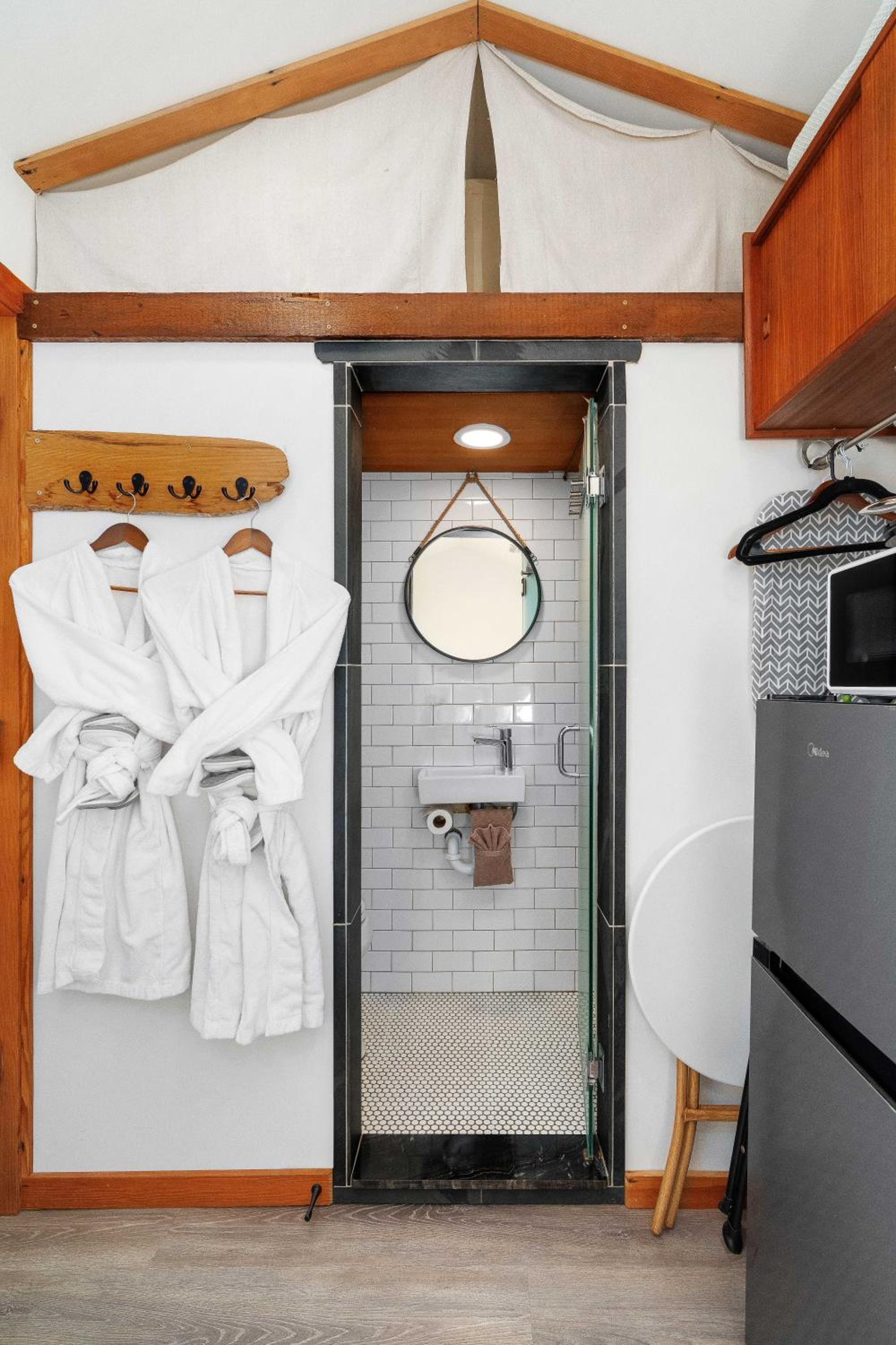 Blue Moon Tiny House Hot Tub Sauna MtnViews view 5