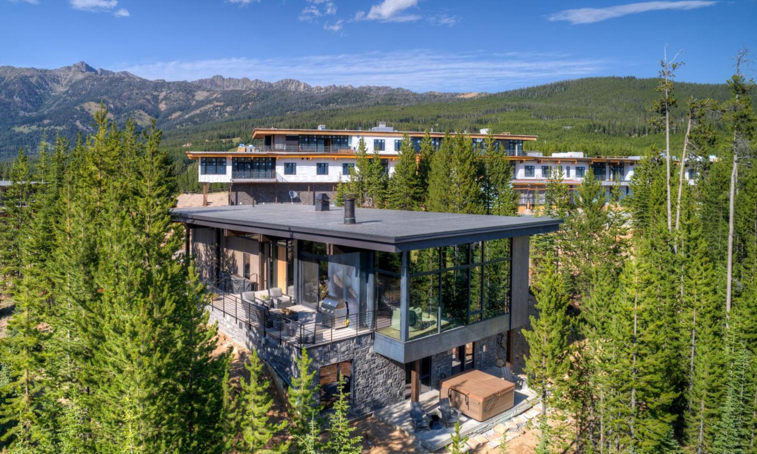 Lakeview Chalet 7 Treeline