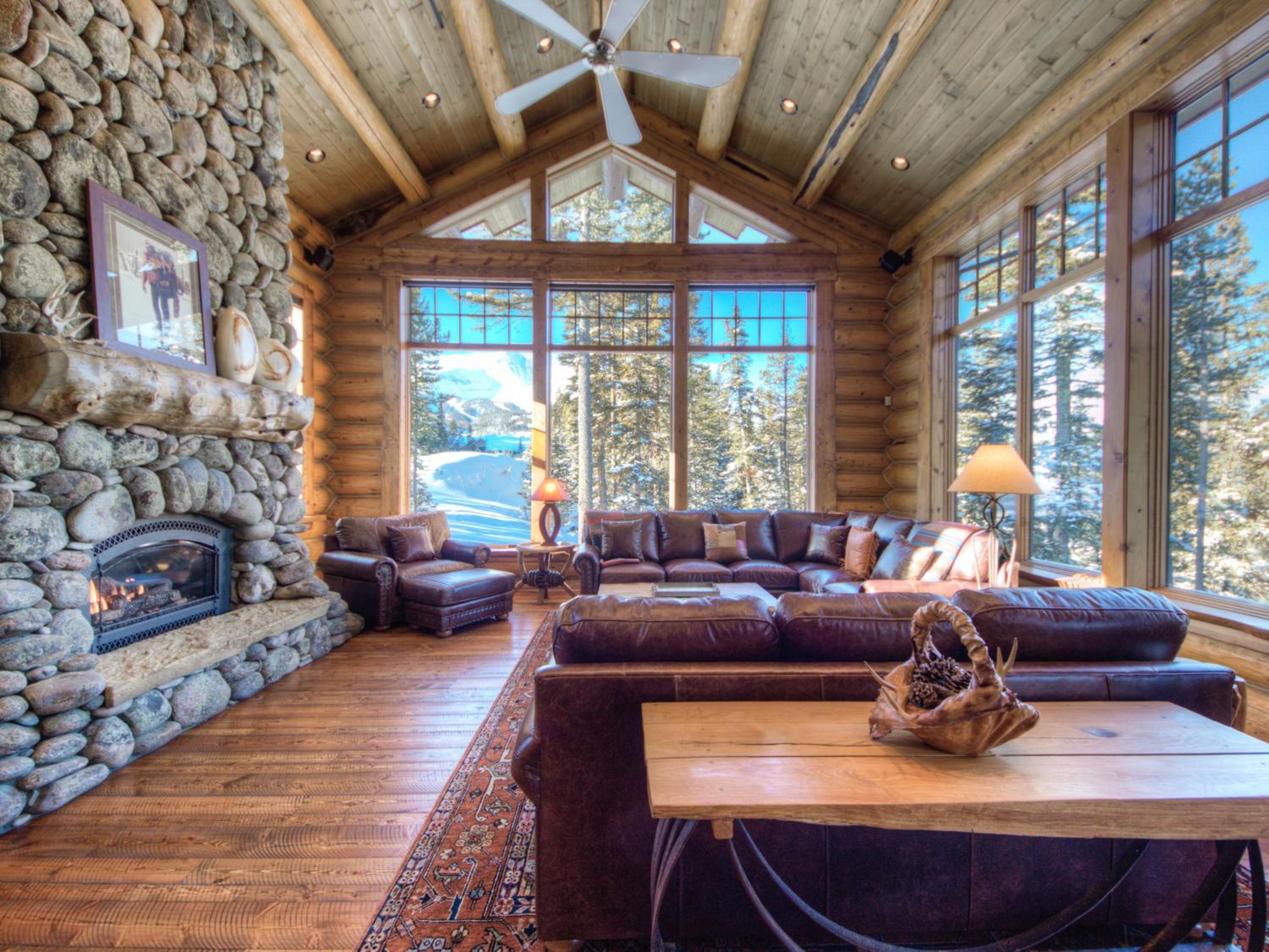 MV Big Dog Lodge view 3