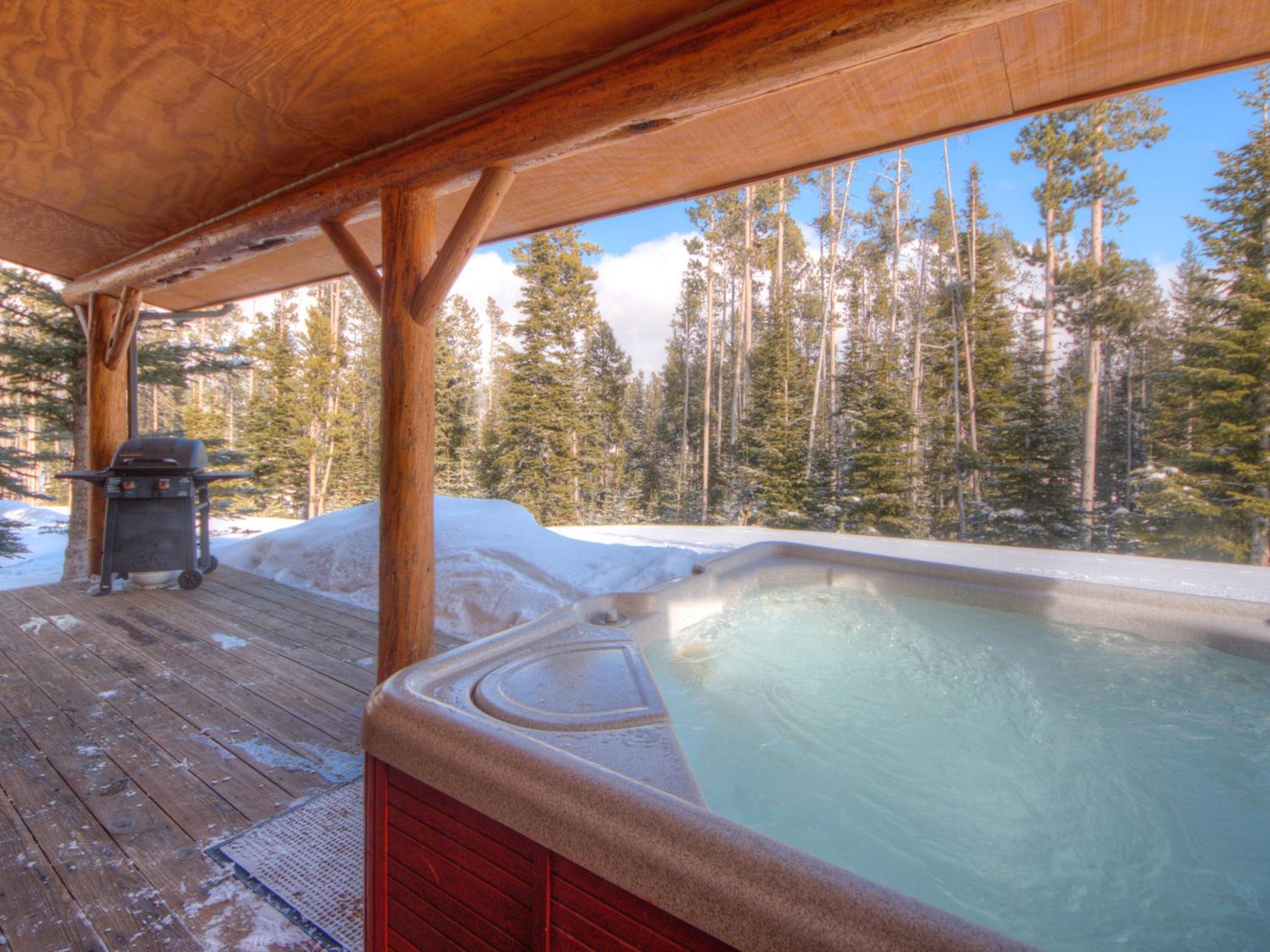 Cowboy Heaven Cabin 7 Rustic Ridge view 2