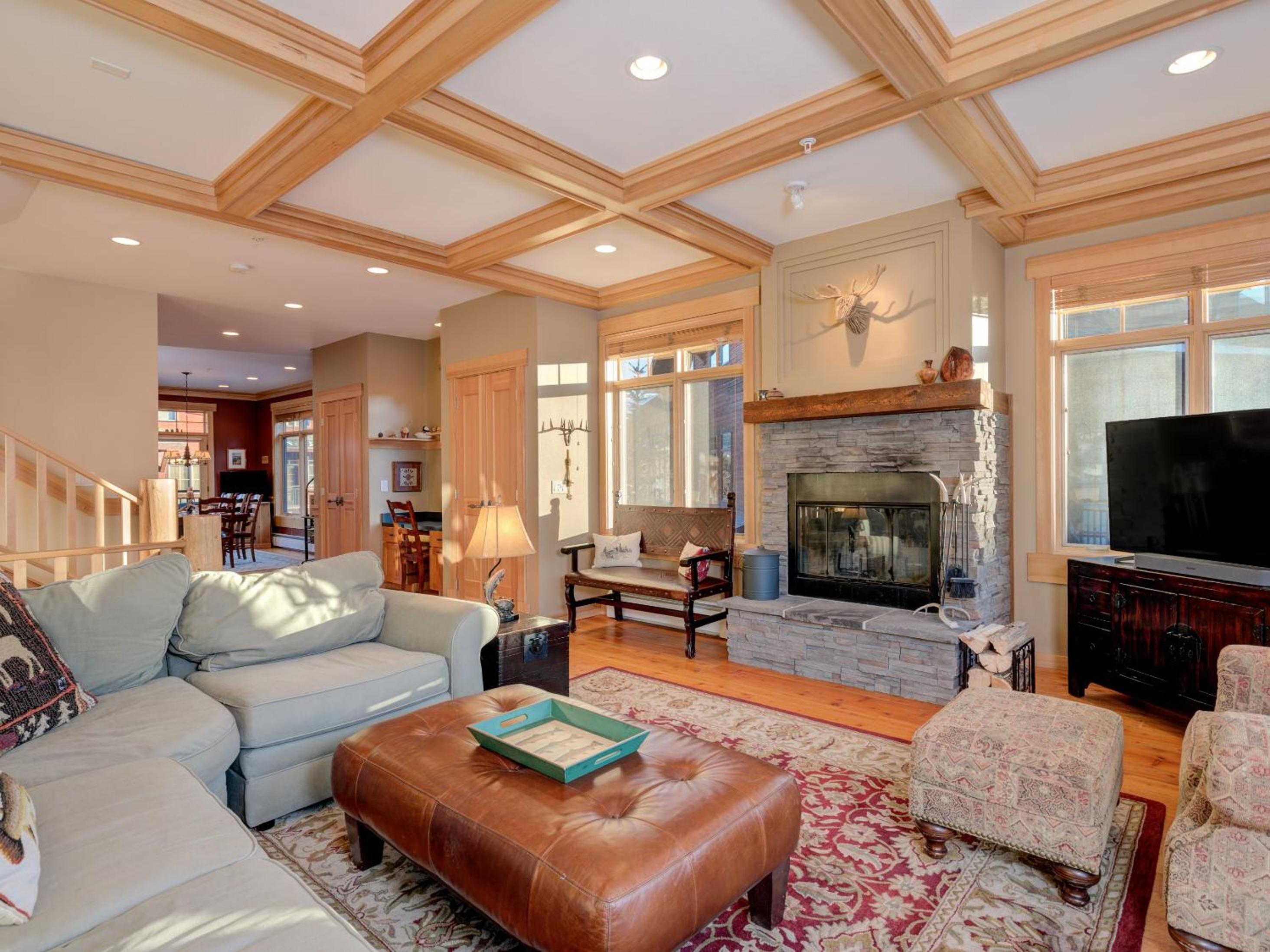 Spanish Peaks Club Condo 22 view 3
