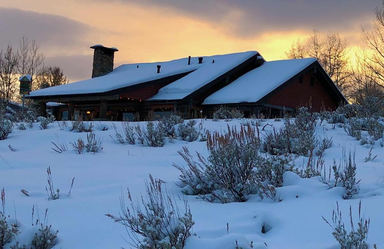 MDW Chief Joseph Rustic Log Home