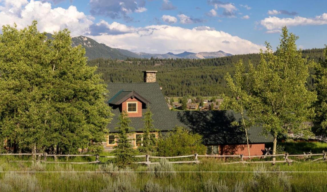 MDW Chief Joseph Rustic Log Home