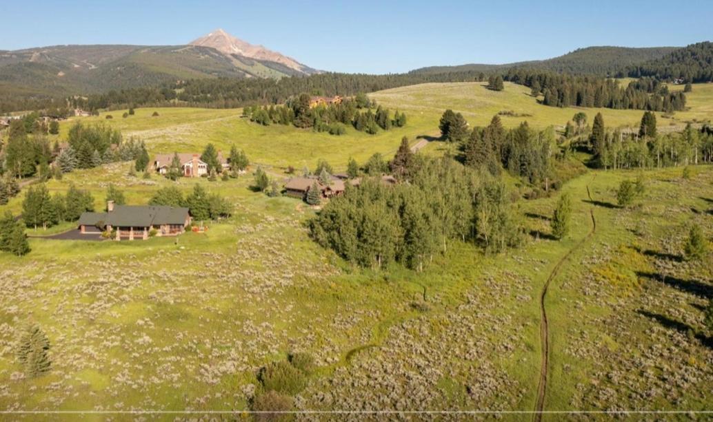 MDW Chief Joseph Rustic Log Home
