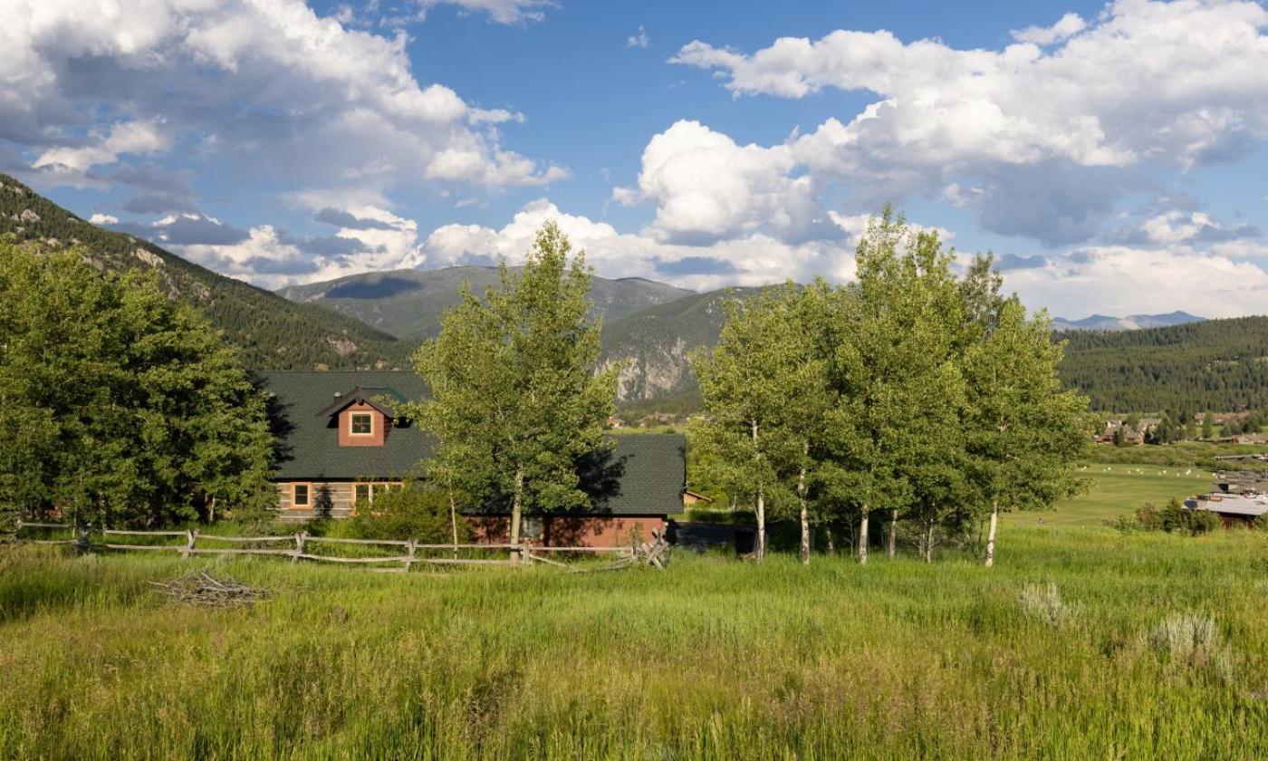 MDW Chief Joseph Rustic Log Home