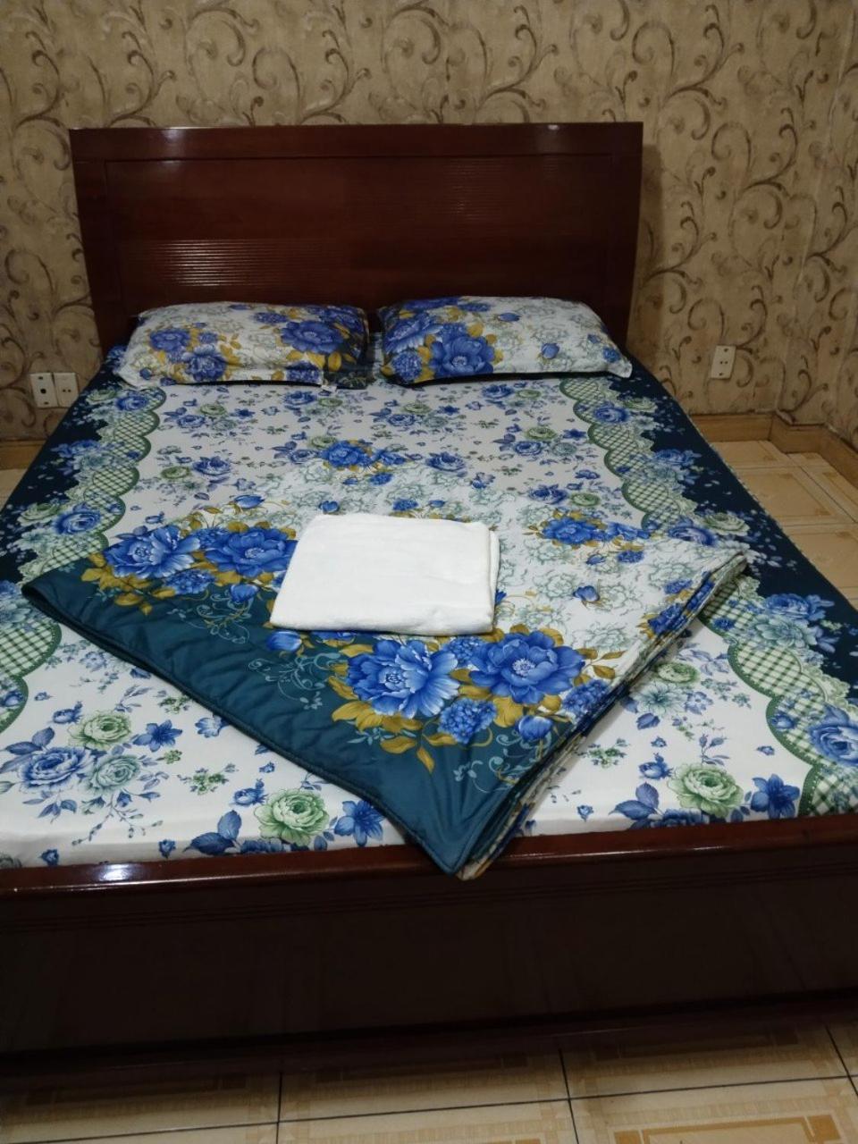 Thiên Thuận Hotel - 130 Nguyễn Cửu Đàm, SG - by BAY LUXURY