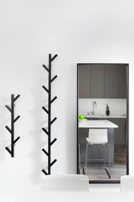 Designer 2 Bdr Garden Suite - Arbutus, Kits & UBC