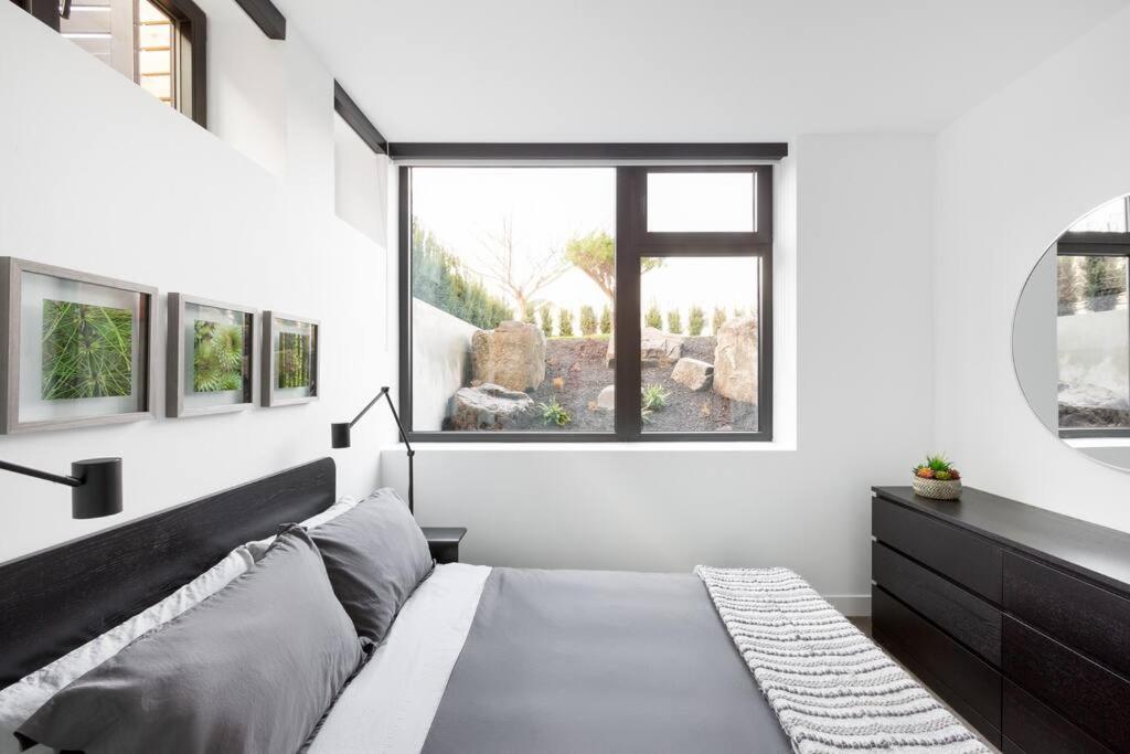 Designer 2 Bdr Garden Suite - Arbutus, Kits & UBC