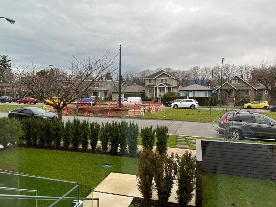 Designer 2 Bdr Garden Suite - Arbutus, Kits & UBC
