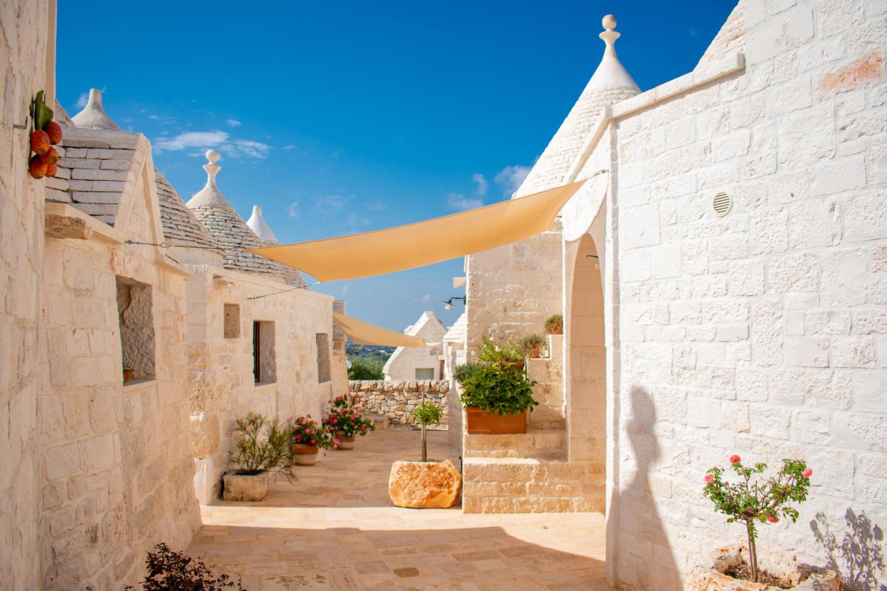 Trulli Loco view 4