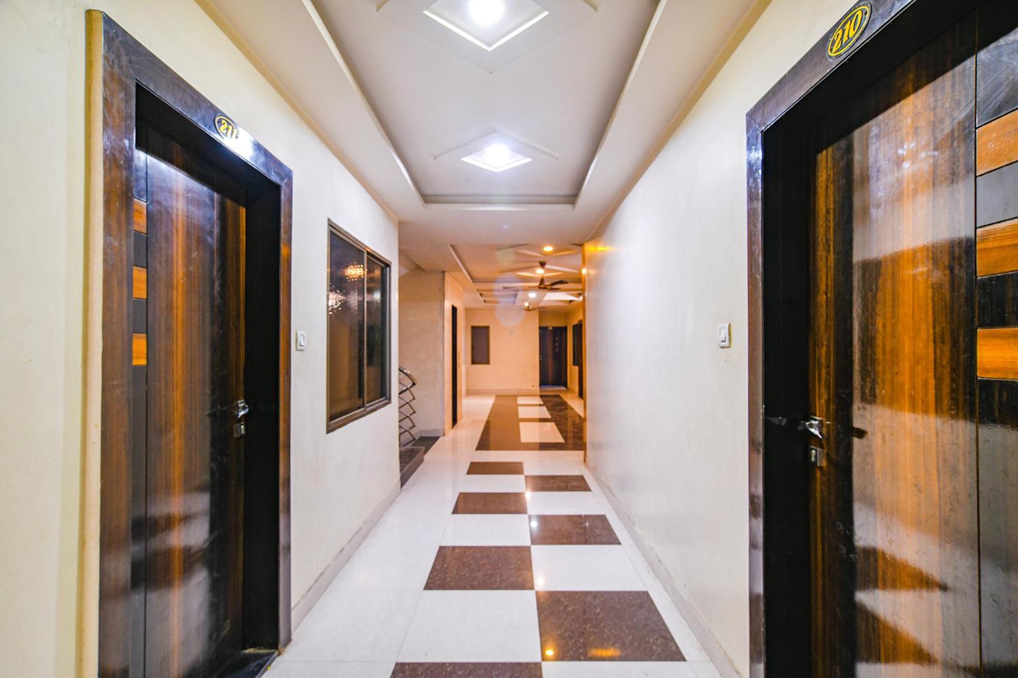 FabHotel Shivam Palace- Near Mahakal Mandir