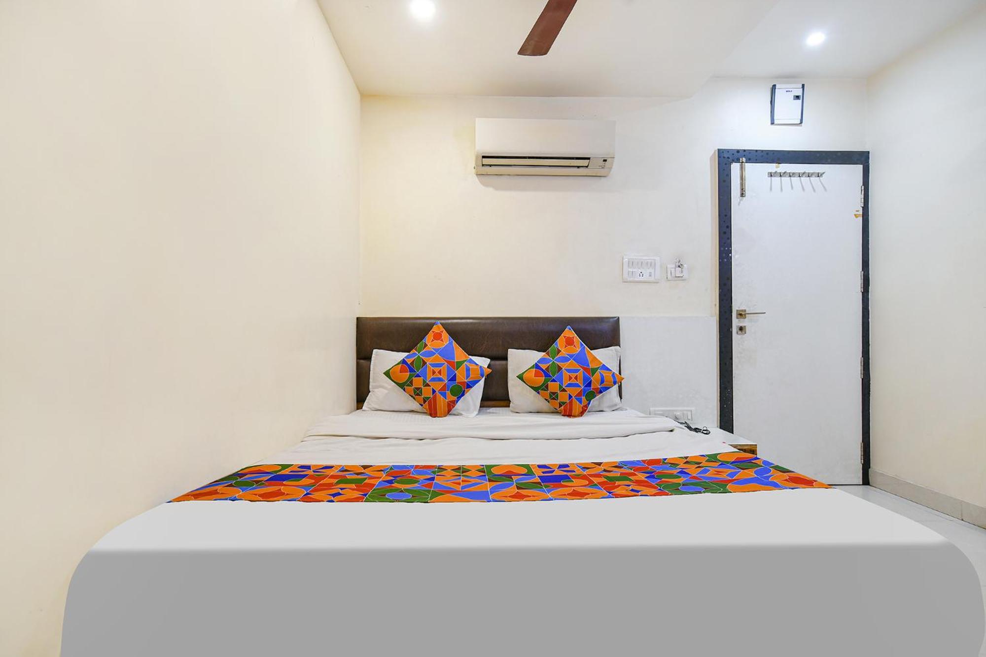FabHotel Shivam Palace- Near Mahakal Mandir