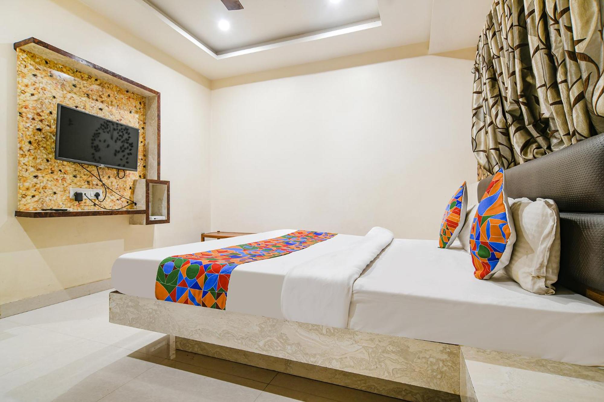 FabHotel Shivam Palace- Near Mahakal Mandir