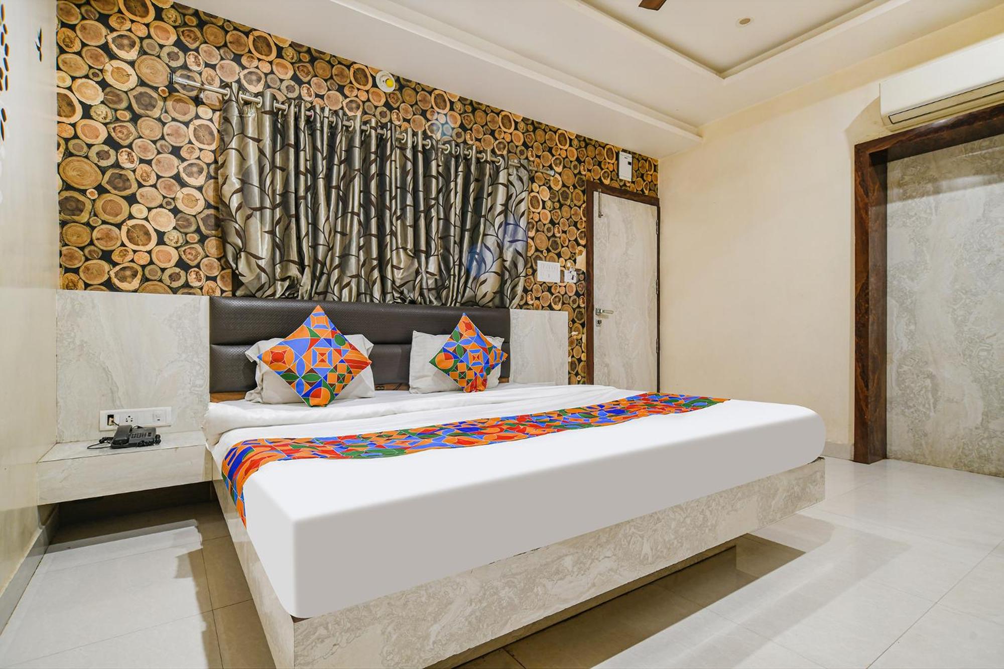 FabHotel Shivam Palace- Near Mahakal Mandir