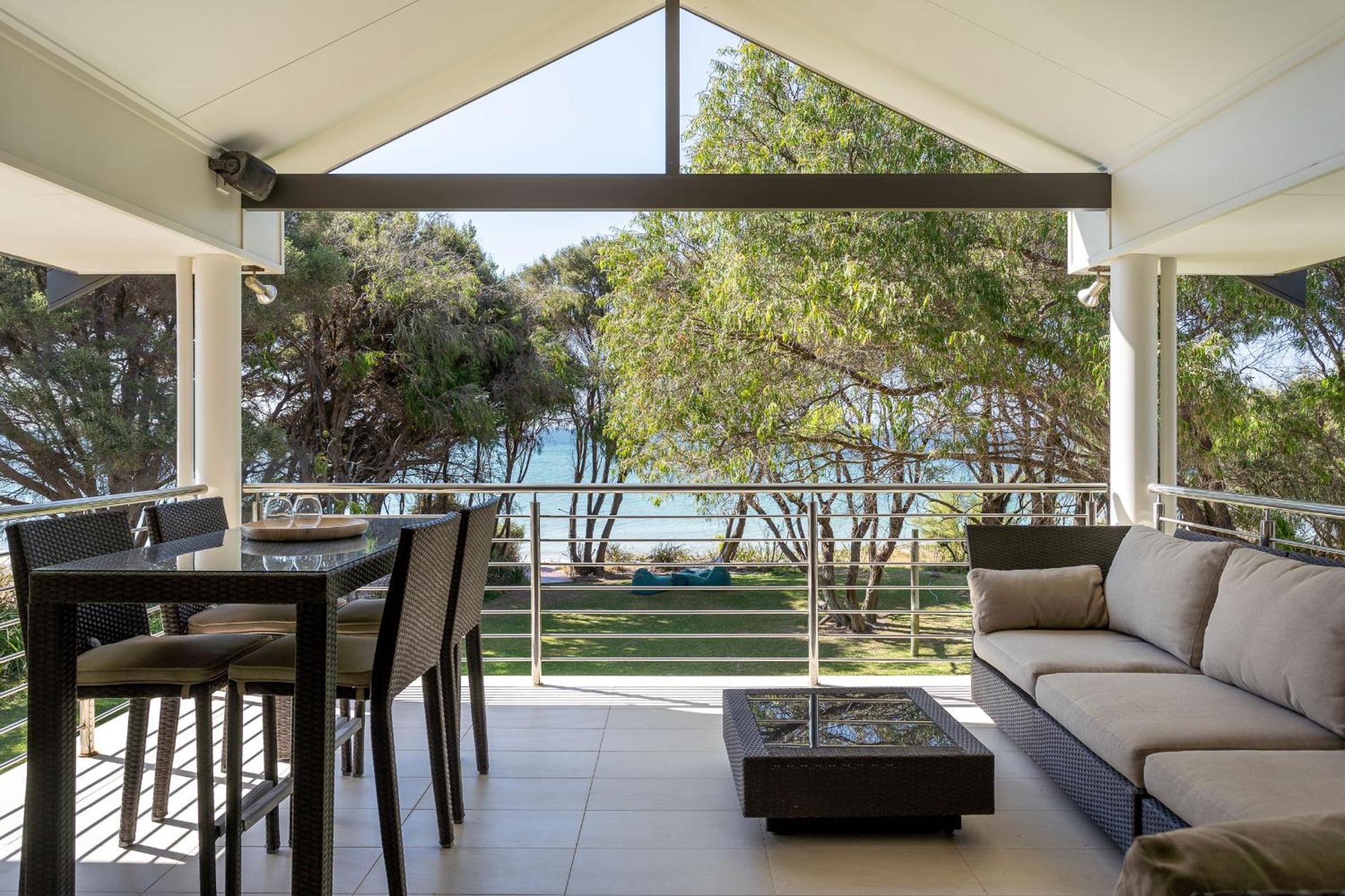 Beachfront Busselton I Private Properties