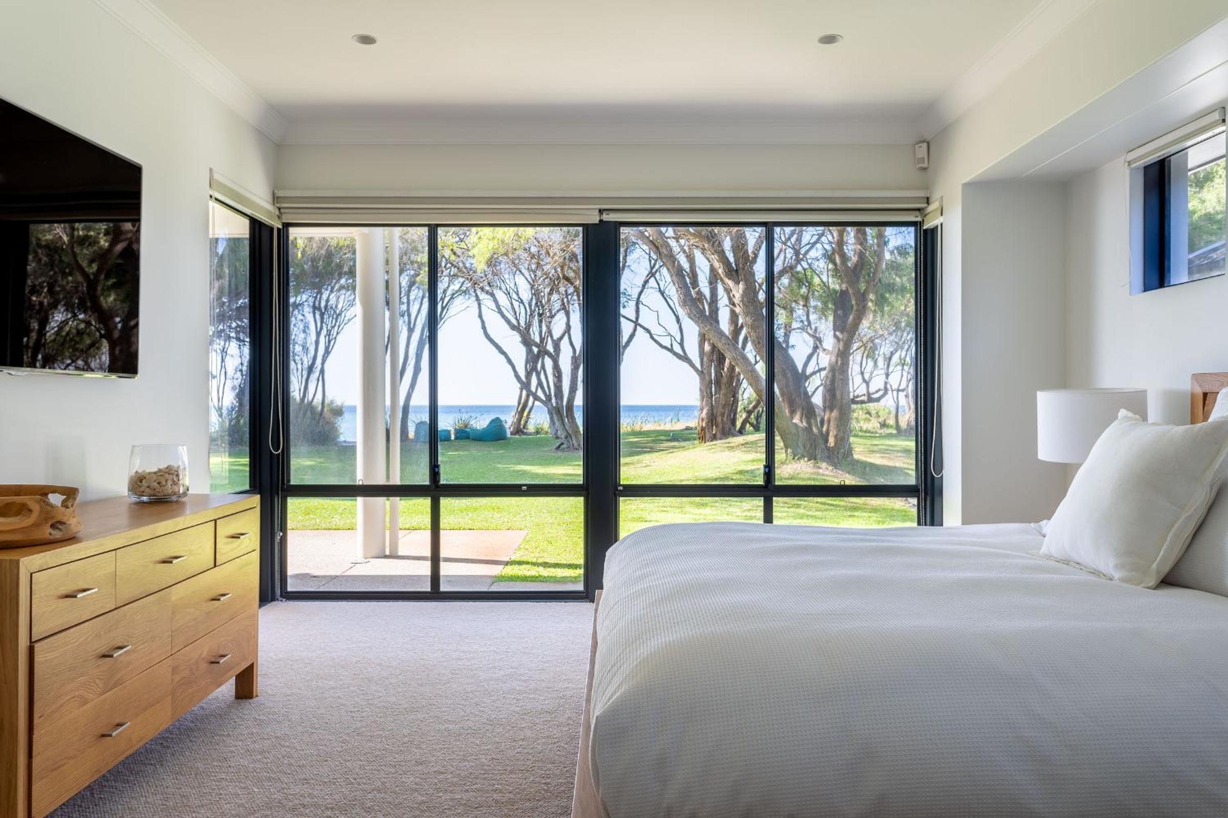 Beachfront Busselton I Private Properties