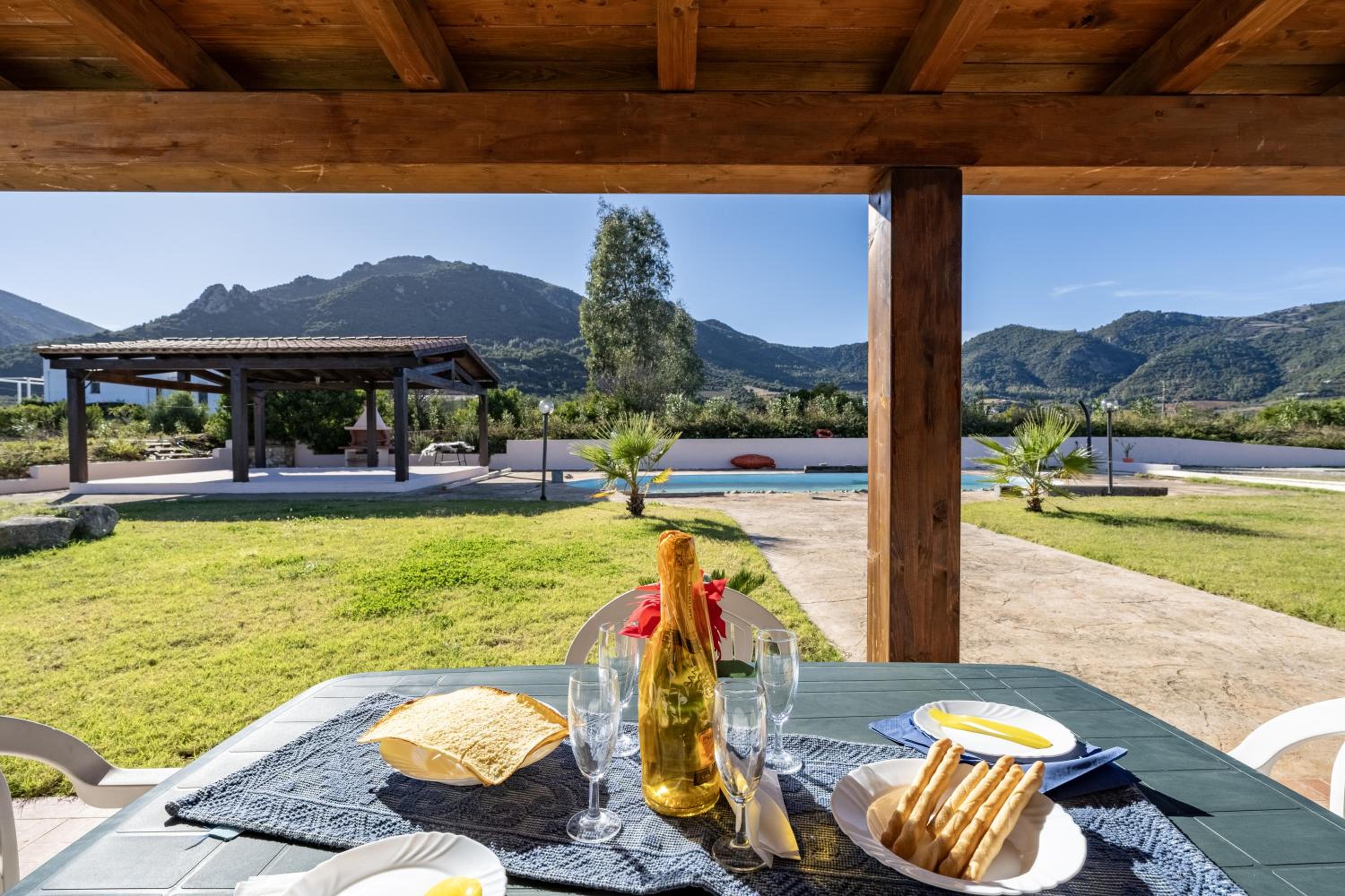 Villa vacanze Is Carcuris view 5
