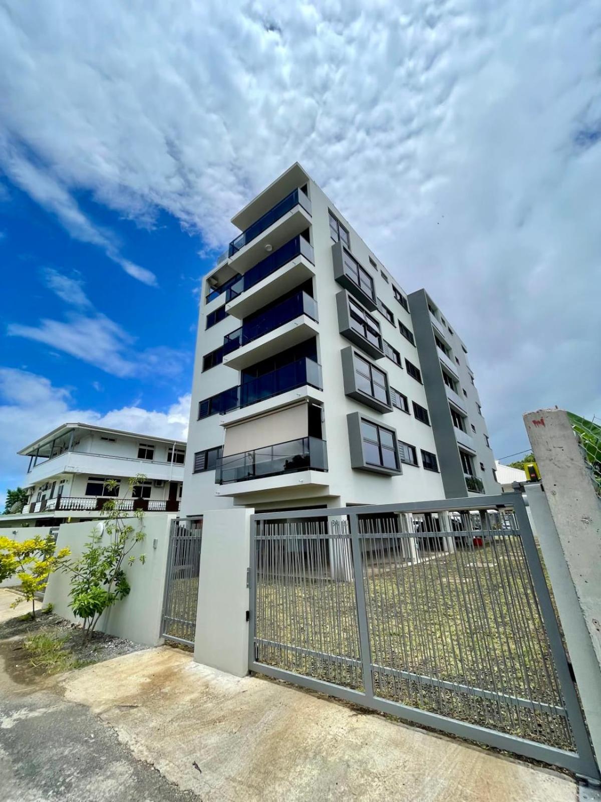 Studio Hanalei City brand new in the center of Papeete WiFi -Netflix -AC view 2