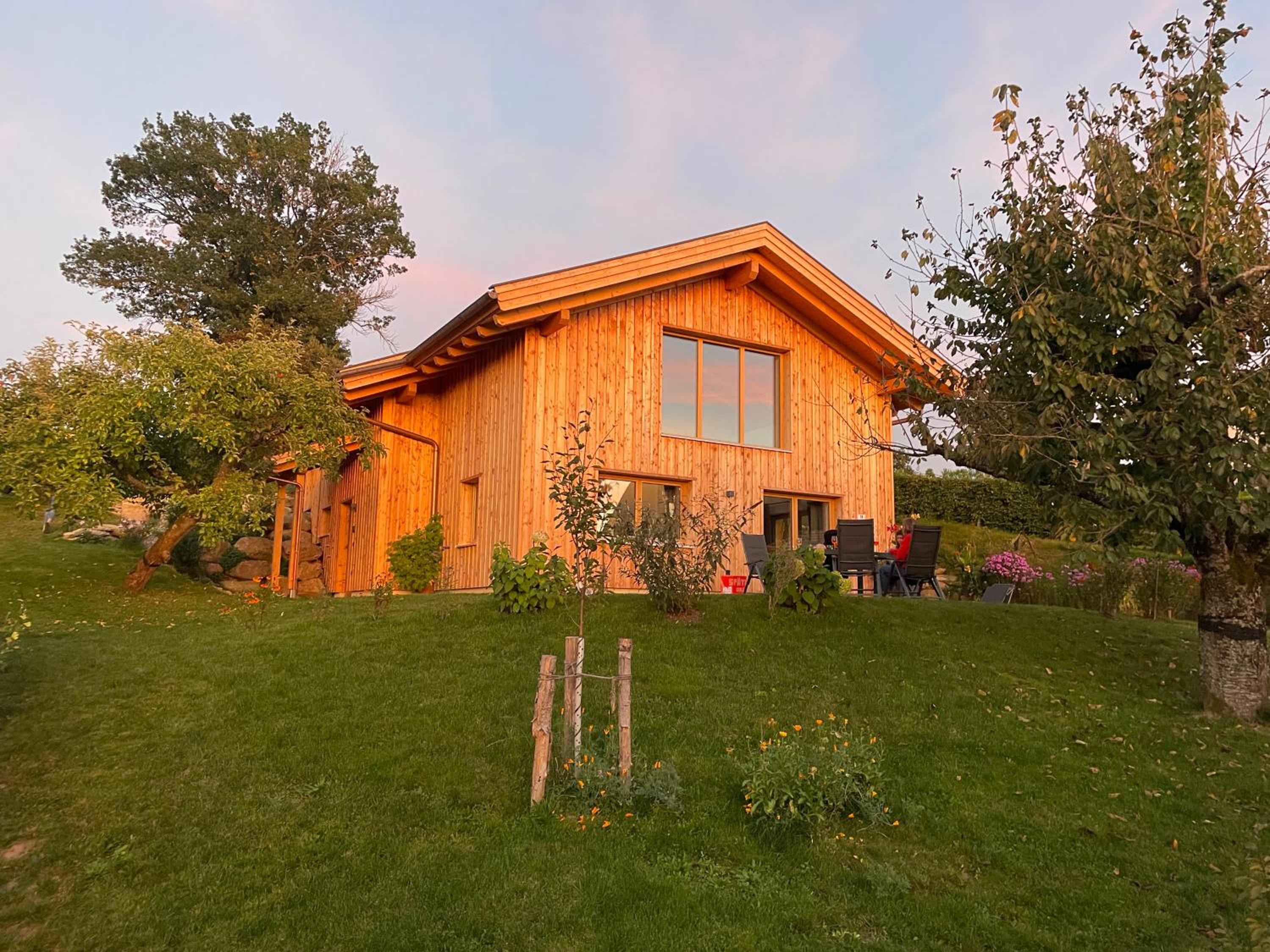Bayerwald Chalet Kaitersberg mit Sauna, Sonnenterrasse und Garten