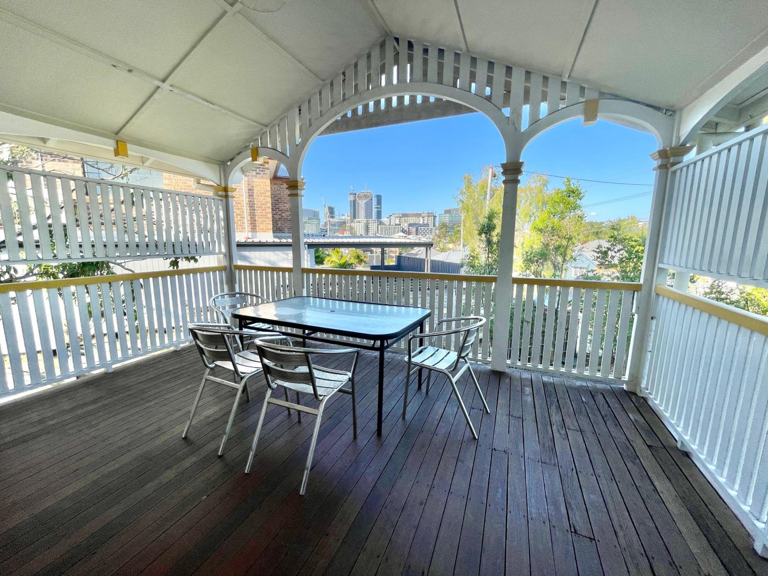 Minto Accommodation Brisbane