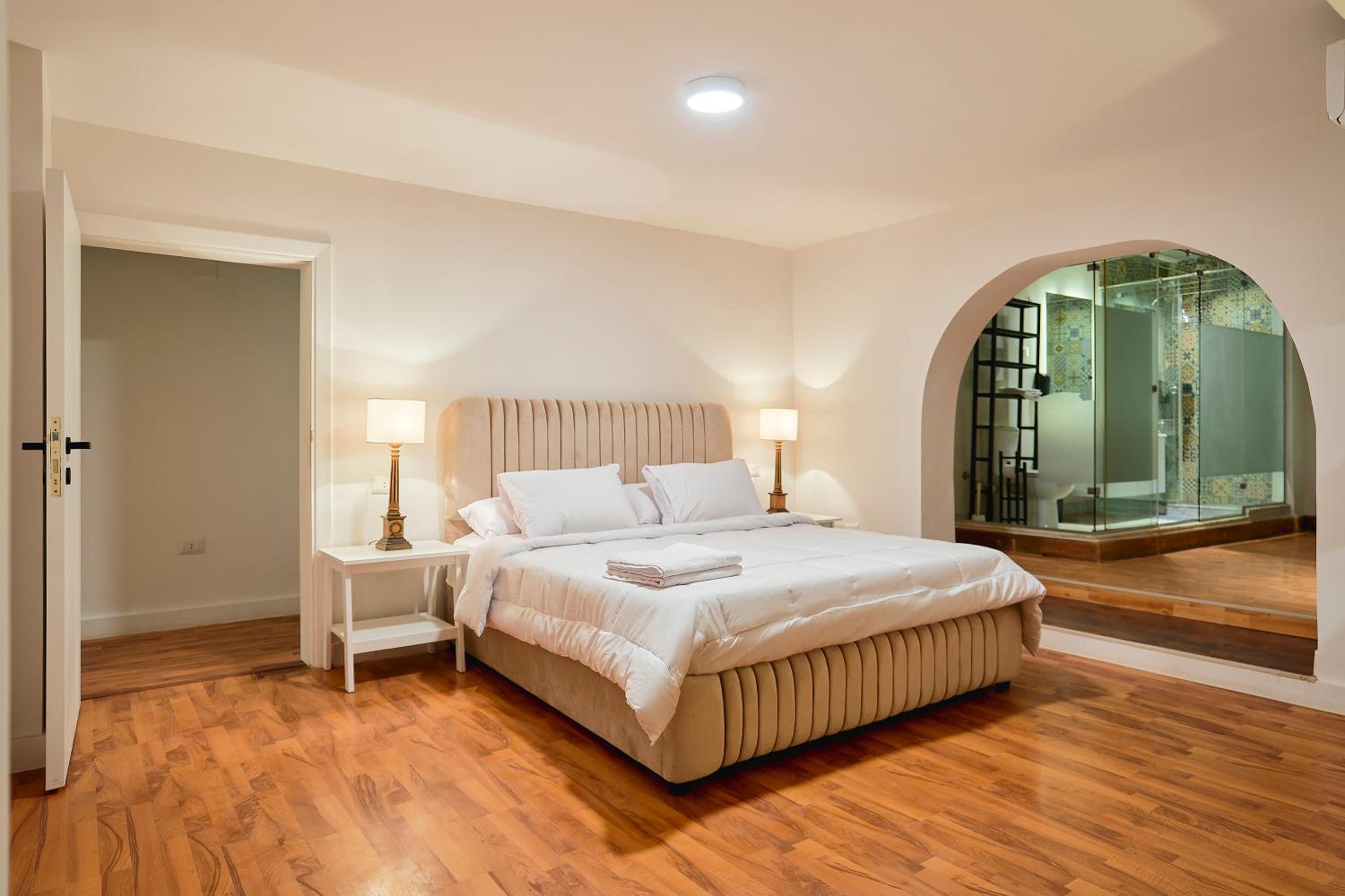 Designer Baron Palace 4BR Garden Duplex