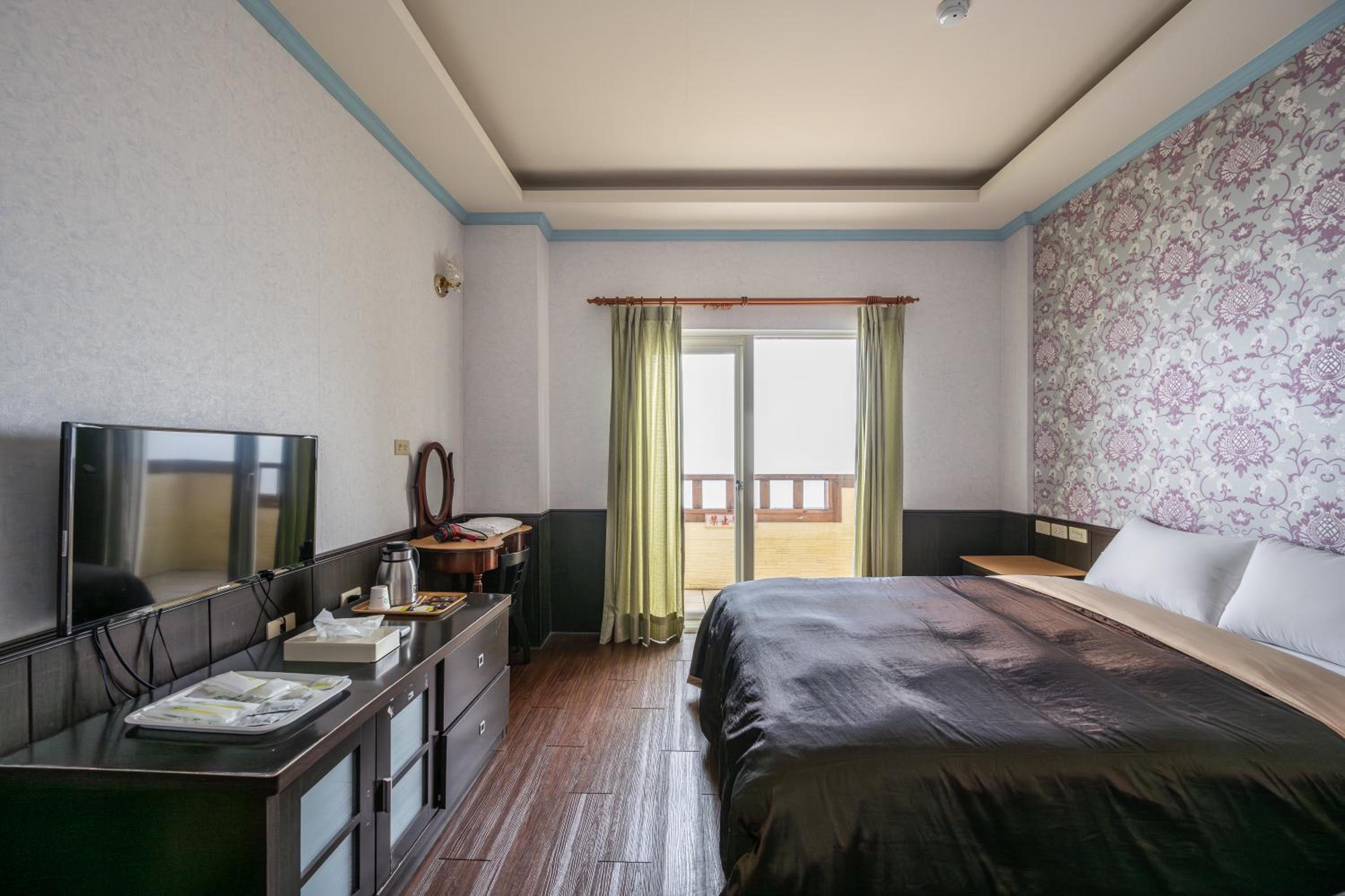 Chingjing New Paradise B&B view 3