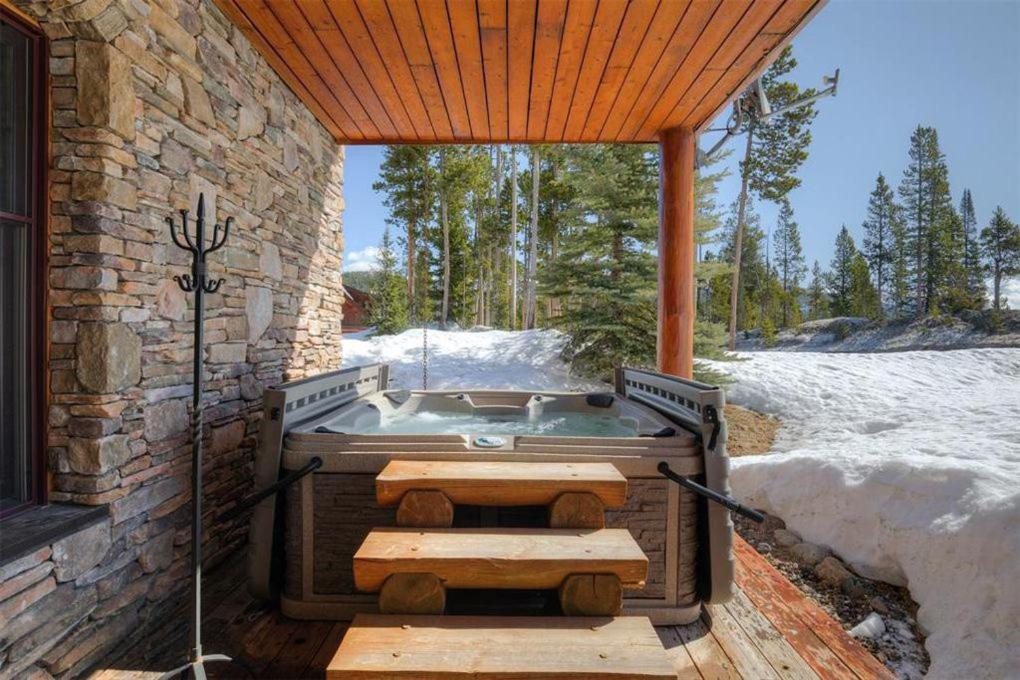 Powder Ridge Cabin Red Cloud 1A view 2
